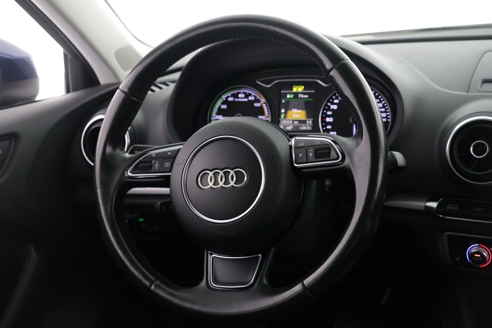 Audi A3 2015 Sportback Business Sport 1,4 TFSI e-tron S tronic - | Navi | P-Tutka | Sporttipenkit | Led-Ajovalot! |