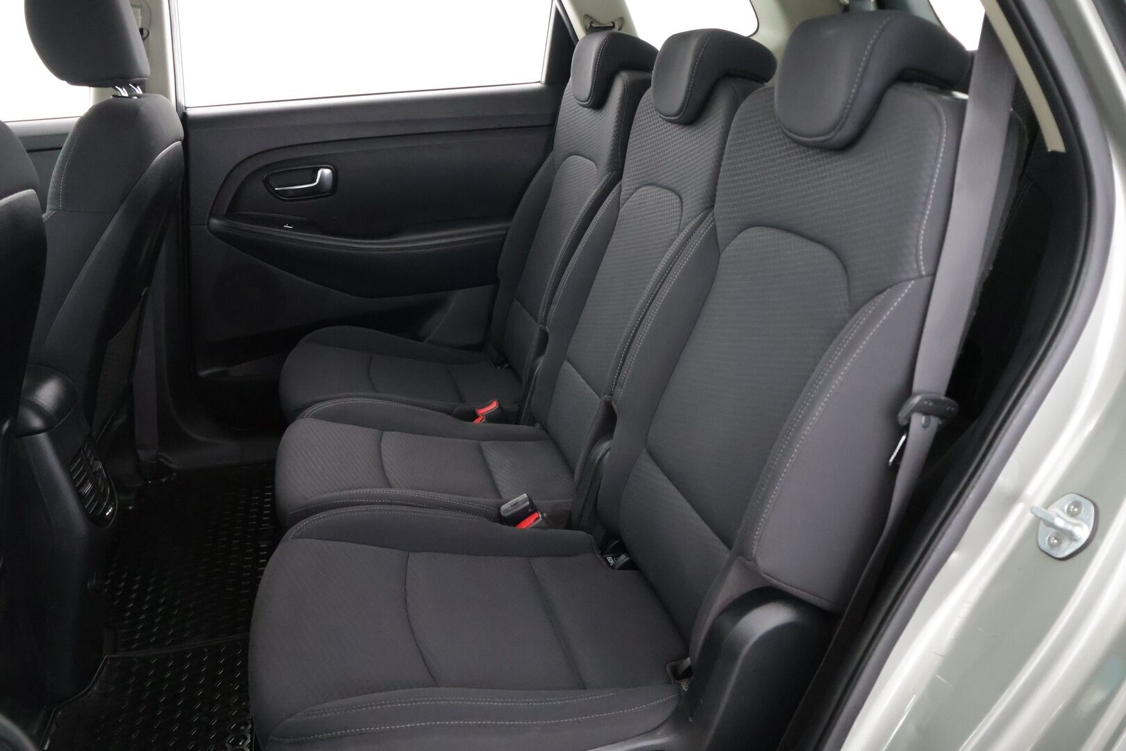 Kia Carens 2018 1,6 ISG LX EcoDynamics 7P - Vetokoukku | Vakkari | Tutka | Lohkolämmitin | Juuri huollettu | Kahdet renkaat | Loisto valinta 7-paikkaiselle - KORKO VAIN 3,99 %