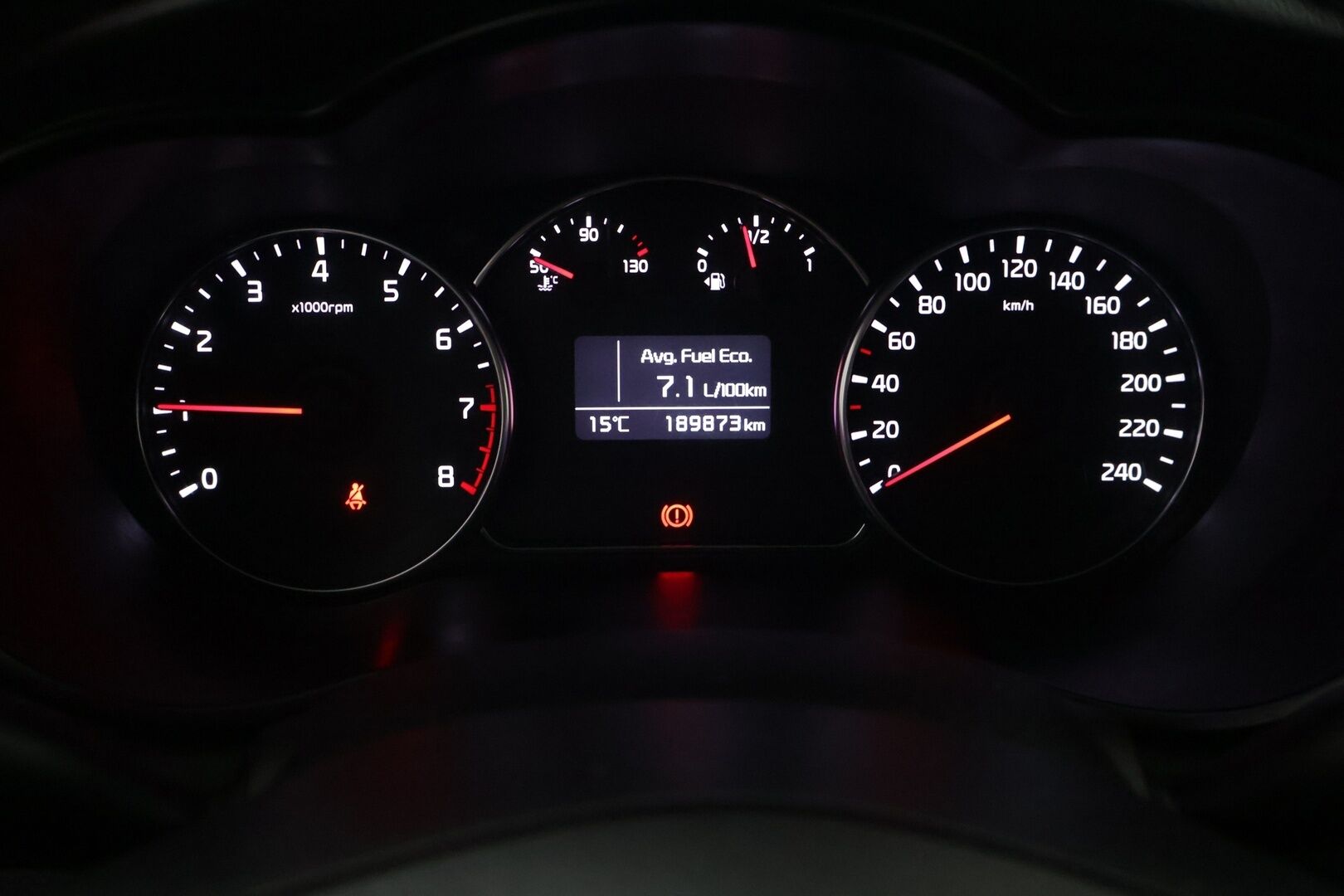 Kia Carens 2018 1,6 ISG LX EcoDynamics 7P - Vetokoukku | Vakkari | Tutka | Lohkolämmitin | Juuri huollettu | Kahdet renkaat | Loisto valinta 7-paikkaiselle - KORKO VAIN 3,99 %