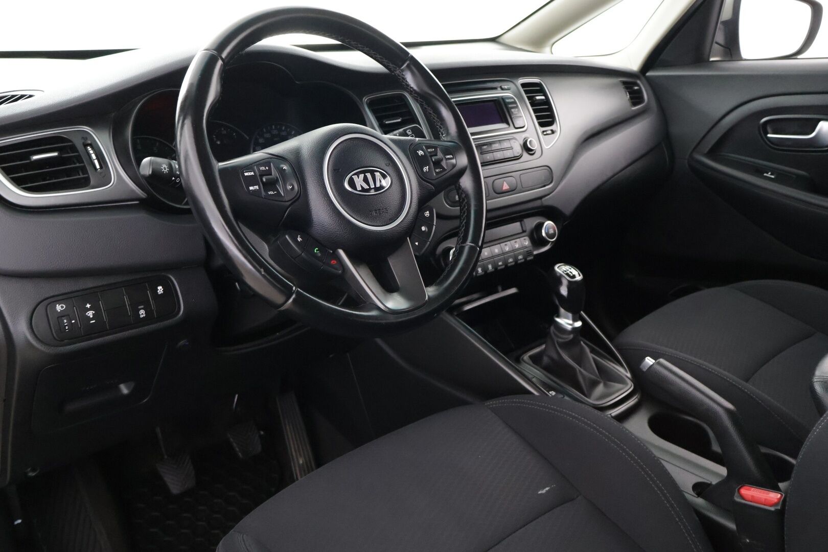 Kia Carens 2018 1,6 ISG LX EcoDynamics 7P - Vetokoukku | Vakkari | Tutka | Lohkolämmitin | Juuri huollettu | Kahdet renkaat | Loisto valinta 7-paikkaiselle - KORKO VAIN 3,99 %
