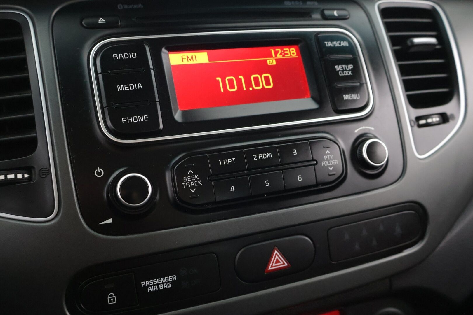 Kia Carens 2018 1,6 ISG LX EcoDynamics 7P - Vetokoukku | Vakkari | Tutka | Lohkolämmitin | Juuri huollettu | Kahdet renkaat | Loisto valinta 7-paikkaiselle - KORKO VAIN 3,99 %