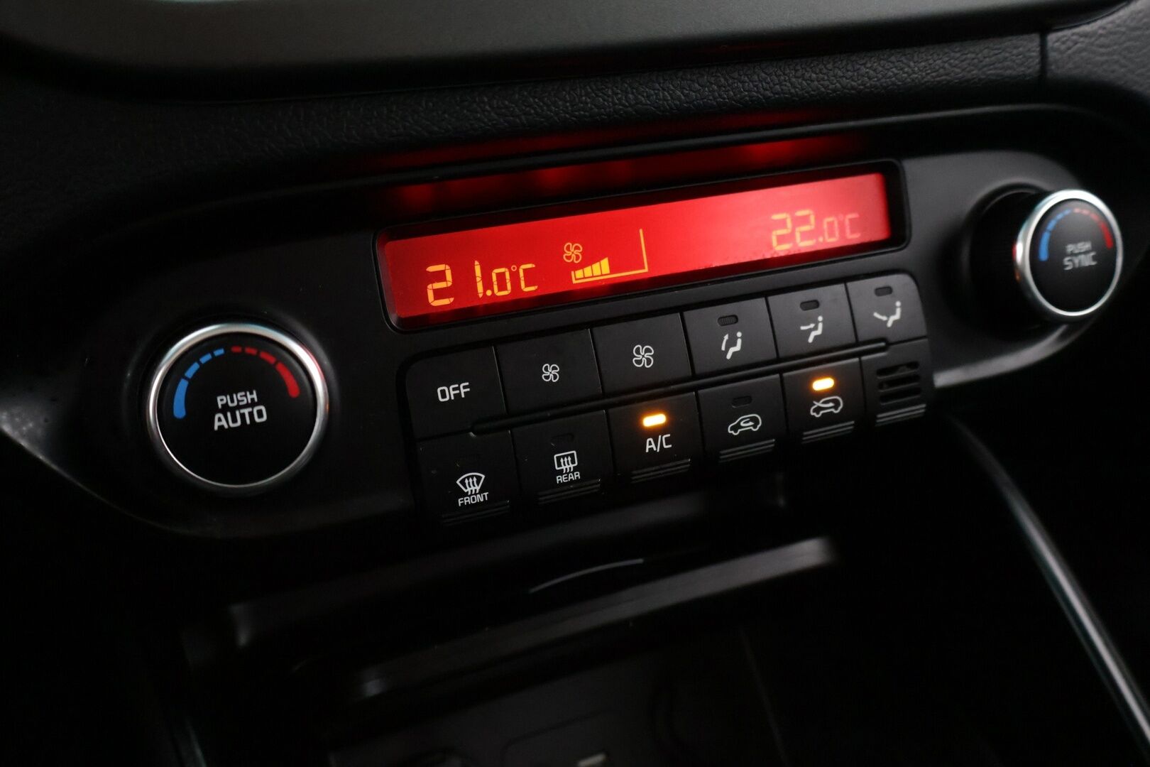 Kia Carens 2018 1,6 ISG LX EcoDynamics 7P - Vetokoukku | Vakkari | Tutka | Lohkolämmitin | Juuri huollettu | Kahdet renkaat | Loisto valinta 7-paikkaiselle - KORKO VAIN 3,99 %