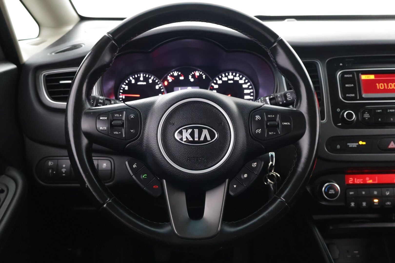 Kia Carens 2018 1,6 ISG LX EcoDynamics 7P - Vetokoukku | Vakkari | Tutka | Lohkolämmitin | Juuri huollettu | Kahdet renkaat | Loisto valinta 7-paikkaiselle - KORKO VAIN 3,99 %