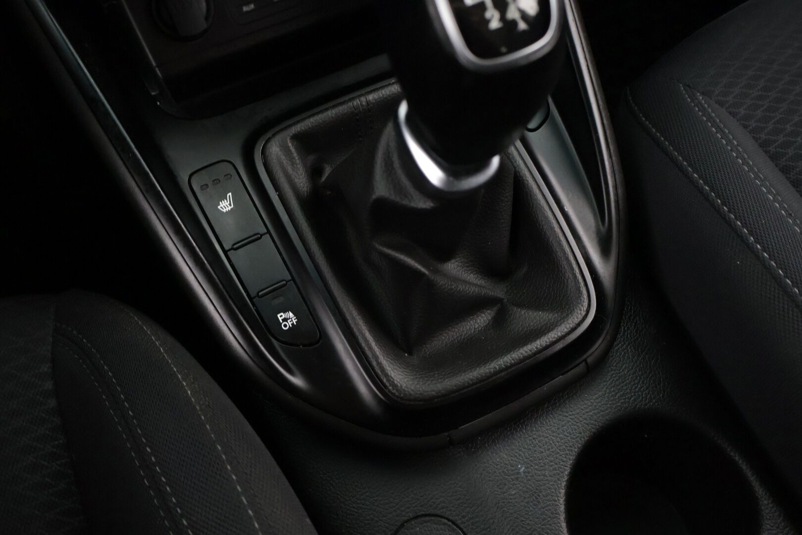 Kia Carens 2018 1,6 ISG LX EcoDynamics 7P - Vetokoukku | Vakkari | Tutka | Lohkolämmitin | Juuri huollettu | Kahdet renkaat | Loisto valinta 7-paikkaiselle - KORKO VAIN 3,99 %