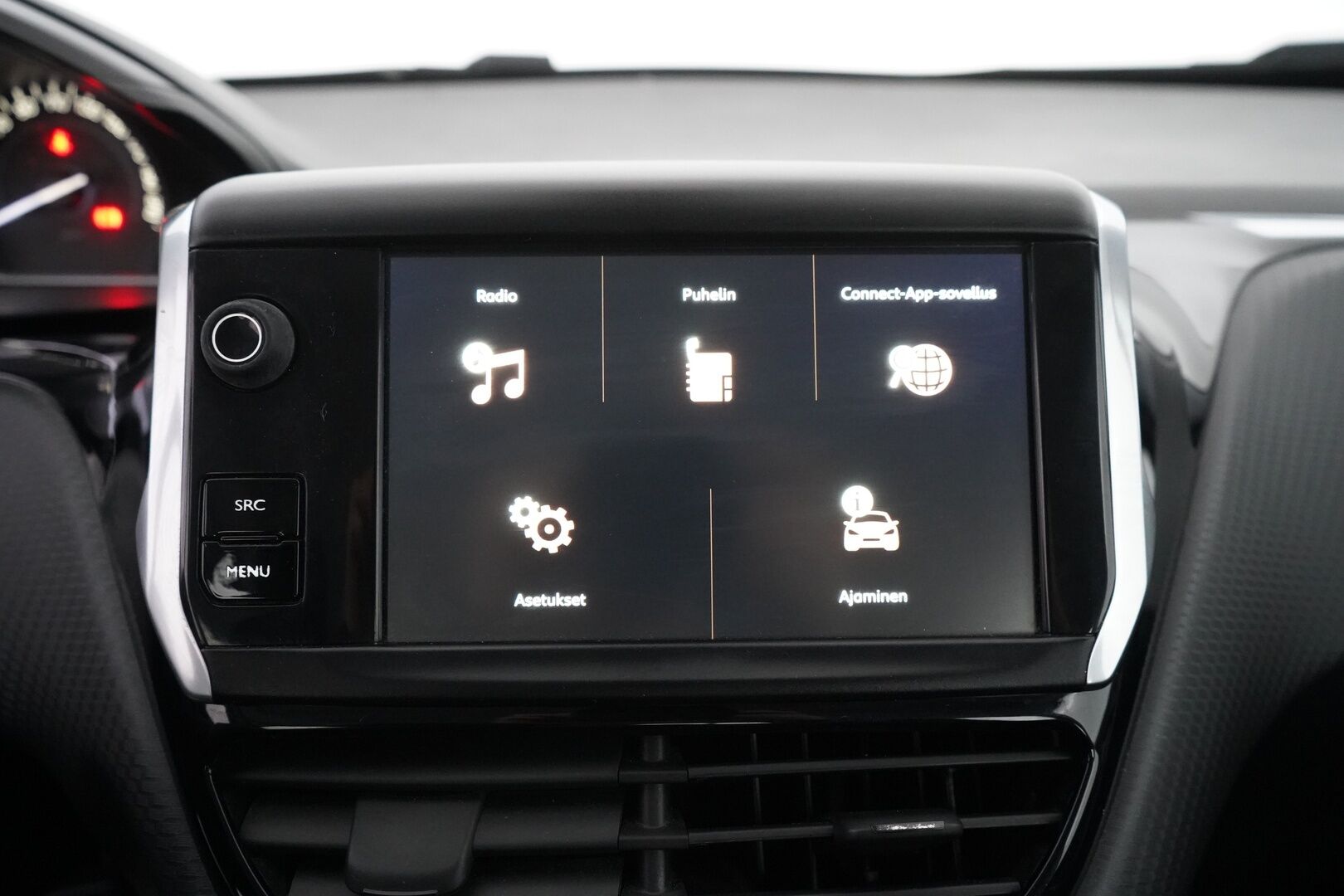 Peugeot 2008 2018 Motion VTi 82 - Myydään huutokaupat.com - Suomi-auto | Cruise | Lohkolämmitin sisäpistokkeella | Jakohihna vaihdettu 99tkm 