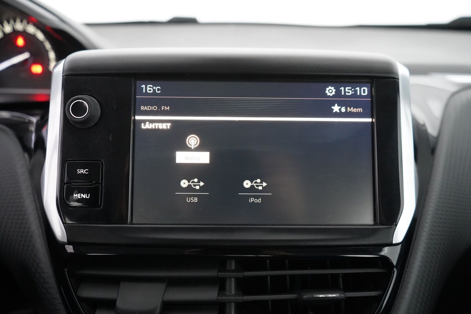 Peugeot 2008 2018 Motion VTi 82 - Myydään huutokaupat.com - Suomi-auto | Cruise | Lohkolämmitin sisäpistokkeella | Jakohihna vaihdettu 99tkm 