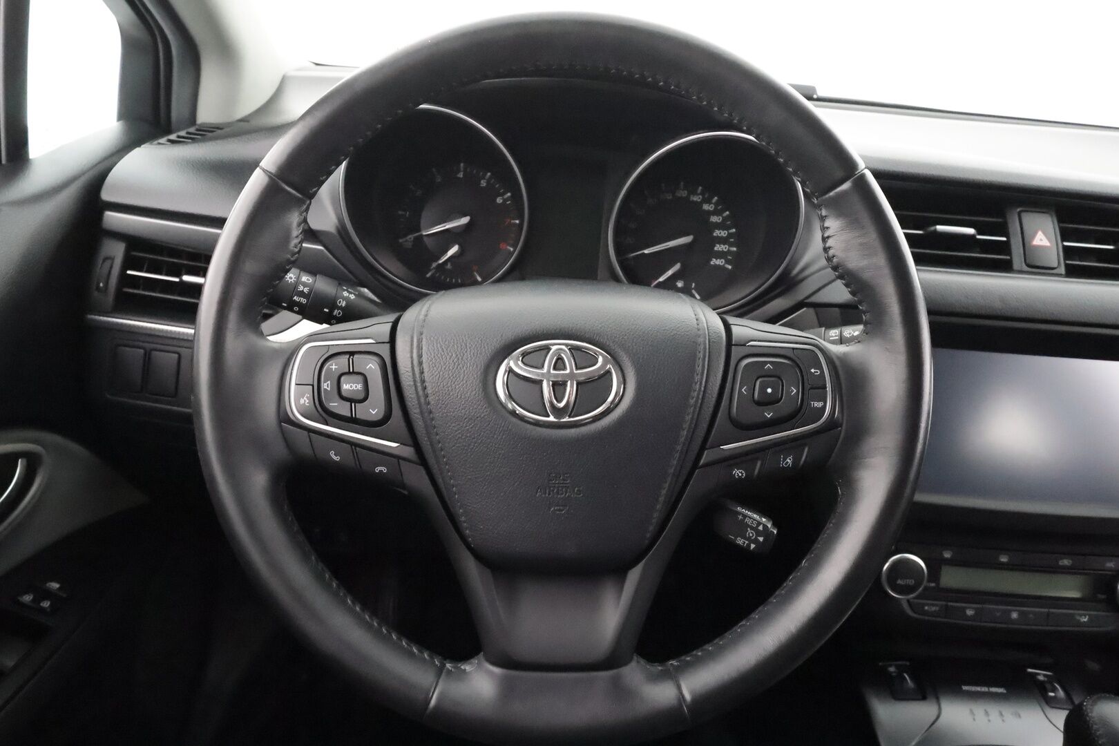 Toyota Avensis 2018 1,8 Valvematic Active Edition Touring Sports Multidrive S / Vakkari / Peruutuskamera / Lohkolämmitin / TULOSSA //