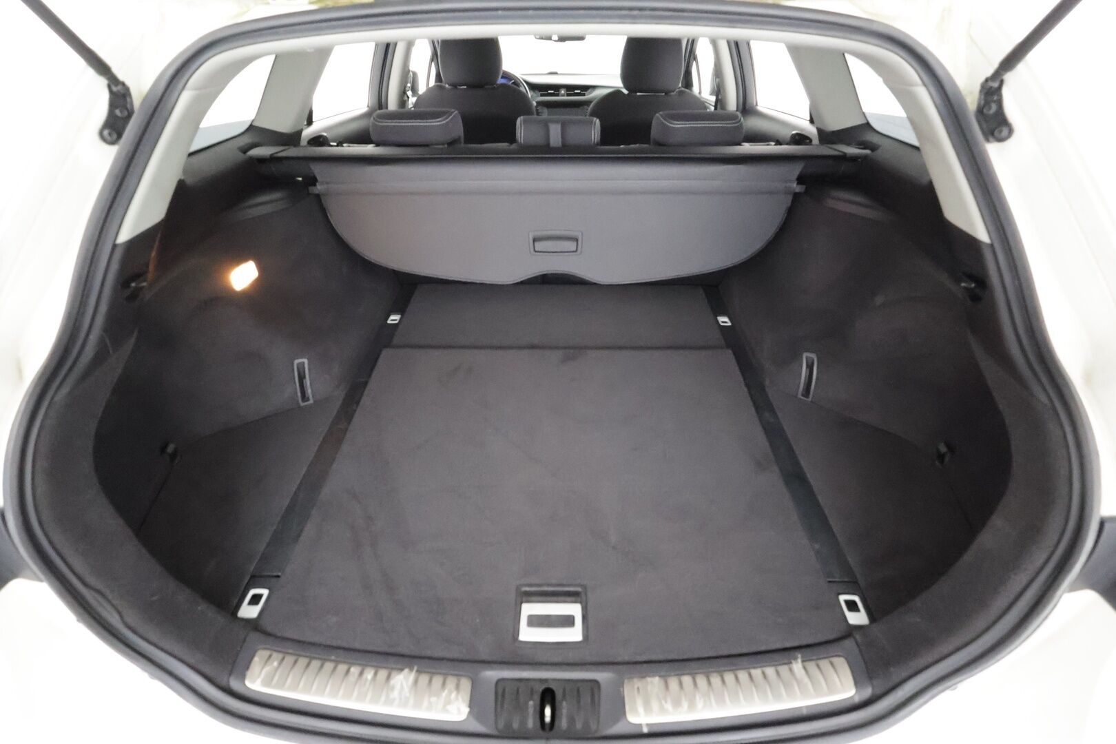 Toyota Avensis 2018 1,8 Valvematic Active Edition Touring Sports Multidrive S / Vakkari / Peruutuskamera / Lohkolämmitin / TULOSSA //