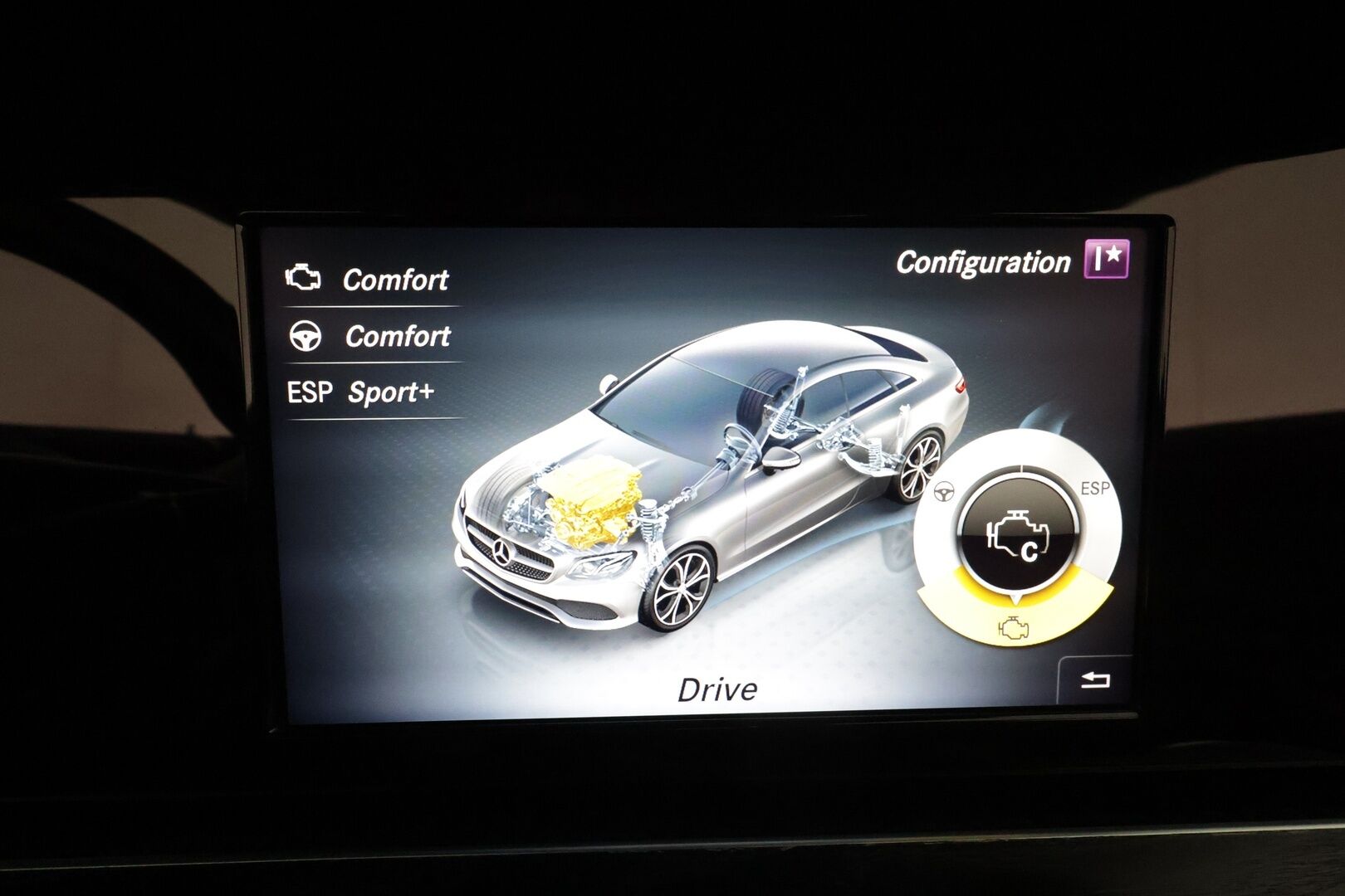 Mercedes-Benz E 2018 200 A Coupé Business AMG **Vakkari / ILS-LED / Burmester / P.kamera / Ruskeat nahat / KeylessGo** - 3,99 % KORKOTARJOUS TÄHÄN AUTOON 31.8. ASTI! - Suomi-auto / Kahdet renkaat aluvanteilla / Sähköluukku / Navi