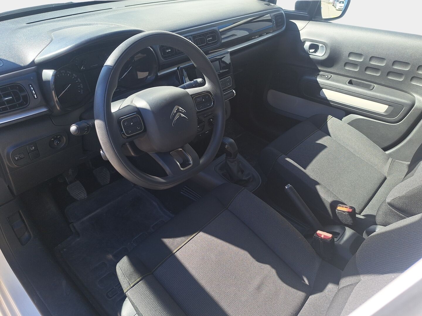 Citroen C3 2018 PureTech 82 Feel * Vakionopeudensäädin / Lane Assist / Bluetooth / LED * - 1-om. Suomi-auto / Kahdet Michelinin renkaat! / Jakohihna vaihdettu 47tkm kohdalla! - HULLUT AVAJAISHULINAT KORKOTARJOUS 3,29 %