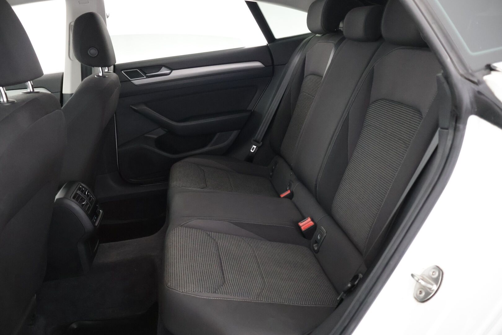 Volkswagen Arteon 2018 Arteon 1,5 TSI EVO 110 kW (150 hv) DSG-automaatti - ACC / Webasto / Keyless / Navi / ErgoComfort / CarPlay & Android Auto / Jakohihna 05/25