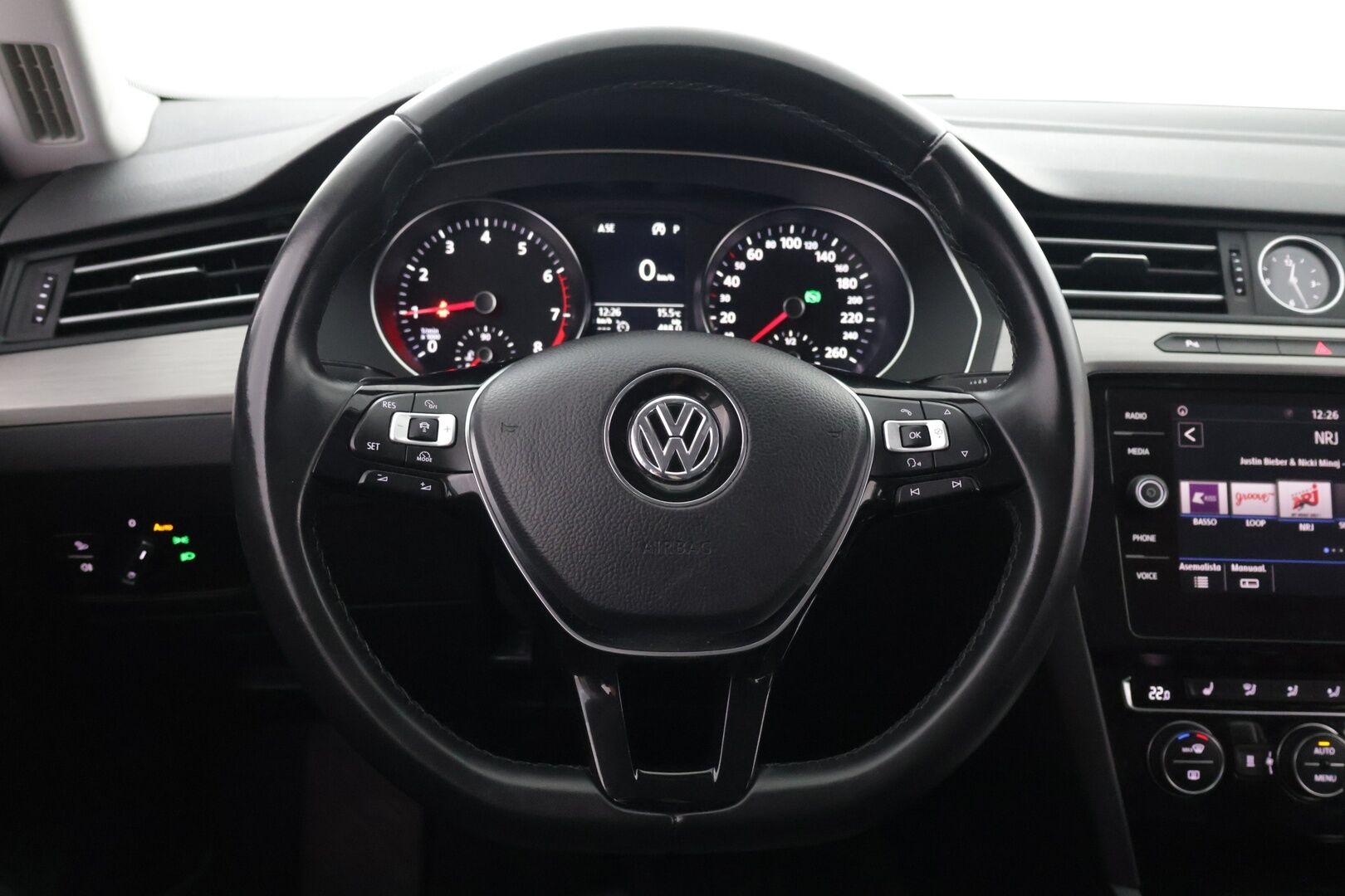 Volkswagen Arteon 2018 Arteon 1,5 TSI EVO 110 kW (150 hv) DSG-automaatti - ACC / Webasto / Keyless / Navi / ErgoComfort / CarPlay & Android Auto / Jakohihna 05/25