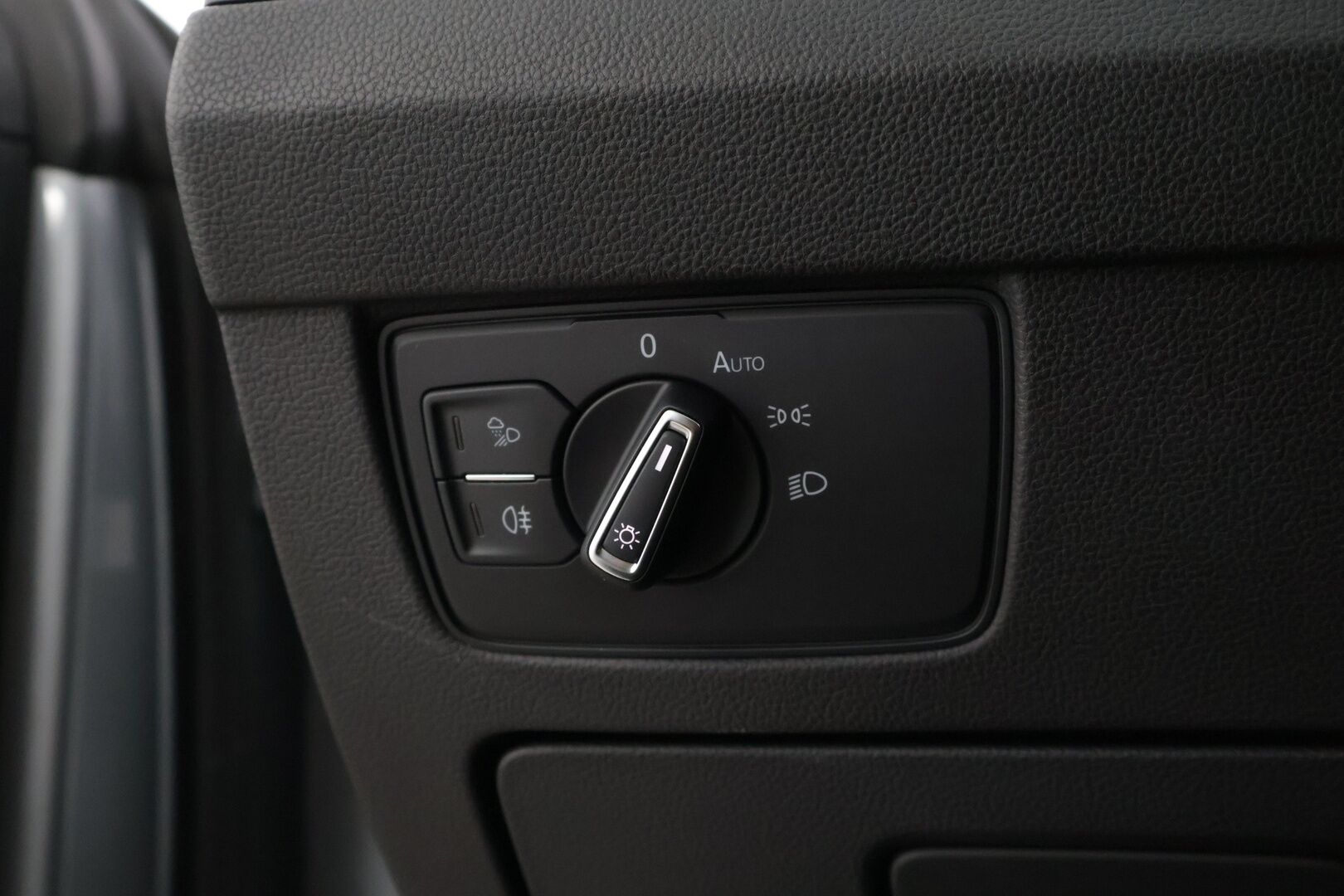 Volkswagen Arteon 2018 Elegance 1,5 TSI EVO 110 kW DSG **Webasto / Koukku / Adapt.Vakkari / Adapt.LED / P.Tutkat / Navi / Kaistavahti** - Suomi-auto / Kahdet Renkaat