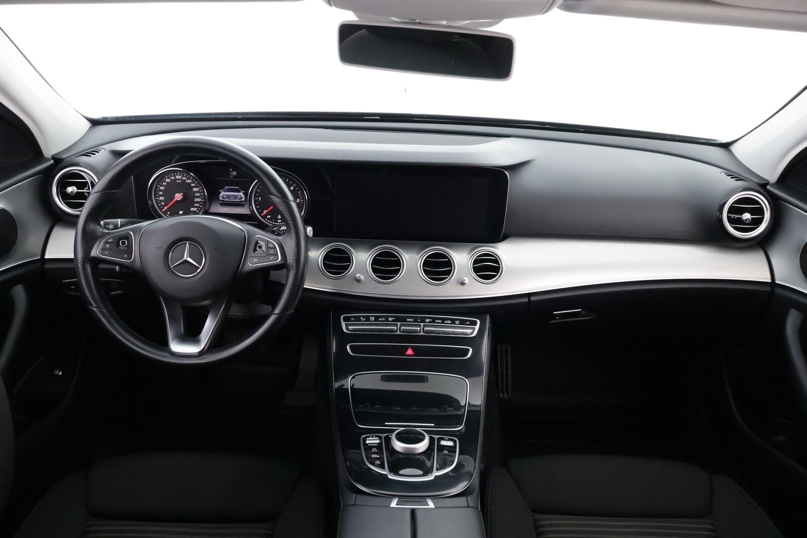 Mercedes-Benz E 2018 200 d A Business - Suomiauto | Koukku | Multibeam LED | Lohko&Sisäpistoke | Peruutustutkat | Vakkari | Juuri tullut Tampereelle!