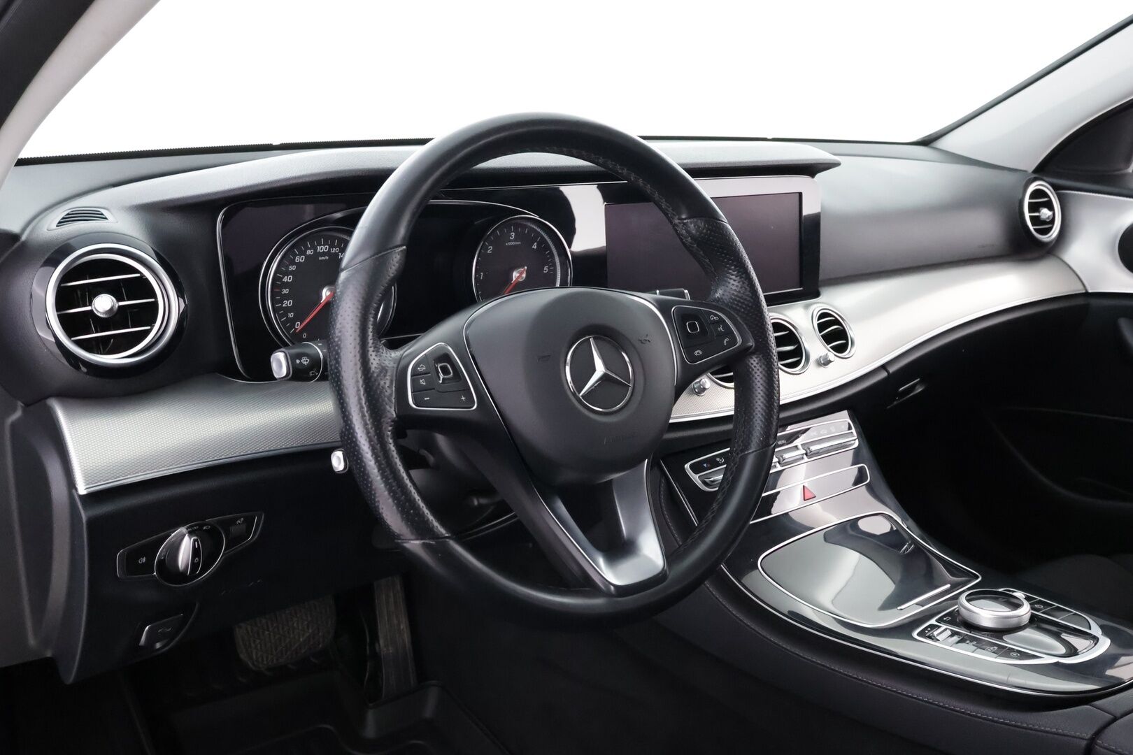Mercedes-Benz E 2018 200 d A Business - Suomiauto | Koukku | Multibeam LED | Lohko&Sisäpistoke | Peruutustutkat | Vakkari | Juuri tullut Tampereelle!