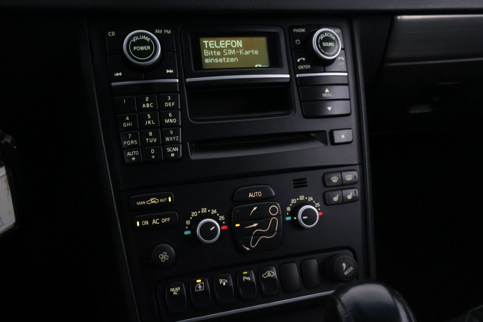 Volvo XC90 2007 D5 AWD AUT 7-paikkainen *Yritys Outlet - Myydään vain yrityksille* / Webasto / Koukku / Navi / Muistipenkki / Kattoluukku / - Juuri saapunut D5 runsaalla huoltohistorialla / Webasto