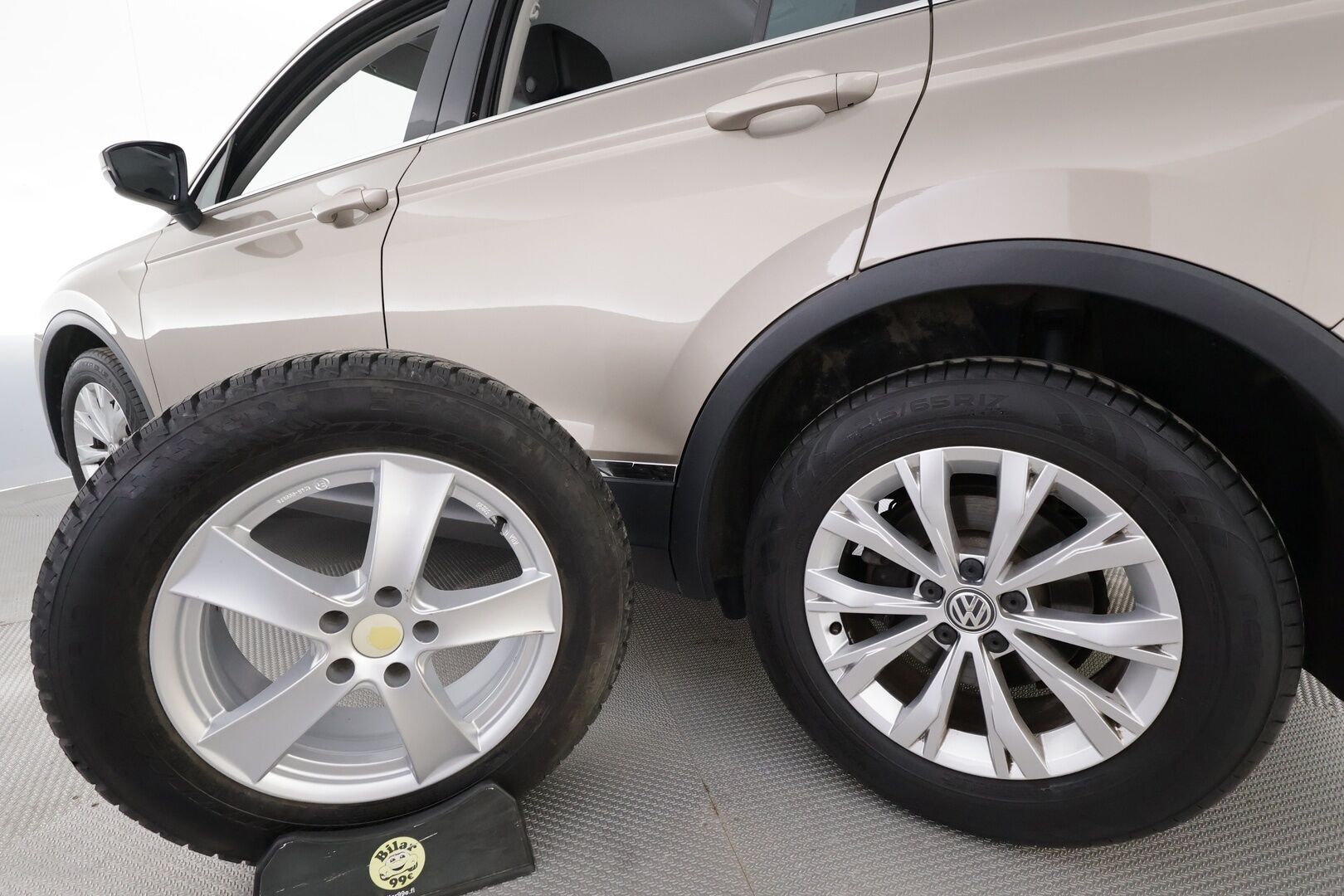 Volkswagen Tiguan 2018 Comfortline 1,4 TSI 110 kW (150 hv) 4MOTION DSG-automaatti - | ACC | Webasto | Koukku | LED | P.tutkat | Hierovat Penkit | Ratinlämmitys | Digimittaristo | Apple&Android | Suomi-auto | Kahdet Renkaat | Merkkihuollettu |