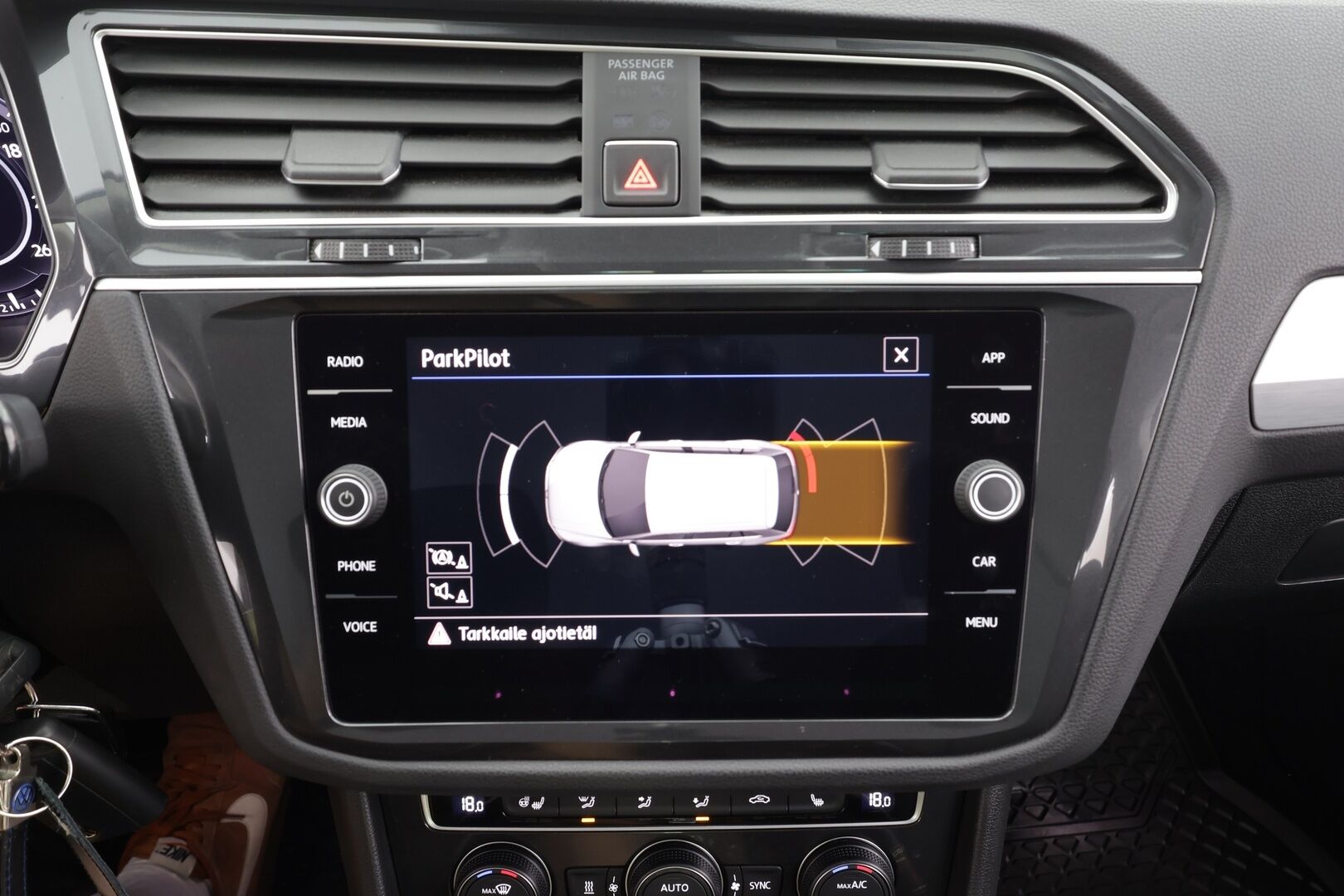 Volkswagen Tiguan 2018 Comfortline 1,4 TSI 110 kW (150 hv) 4MOTION DSG-automaatti - | ACC | Webasto | Koukku | LED | P.tutkat | Hierovat Penkit | Ratinlämmitys | Digimittaristo | Apple&Android | Suomi-auto | Kahdet Renkaat | Merkkihuollettu |