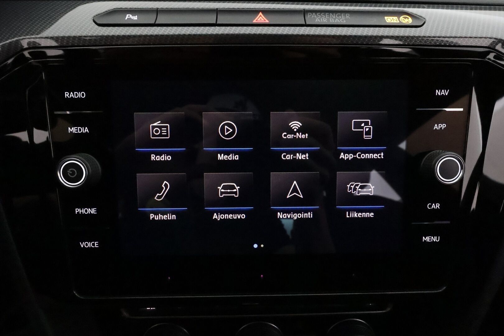 Volkswagen Arteon 2018 R-Line Limited Edition 2,0 TDI 110 kW DSG **Webasto / Koukku / ACC / Adapt.LED / Kamera / Navi / Keyless* - Suomi-auto / Kahdet VW omat vanteet / R-Line
