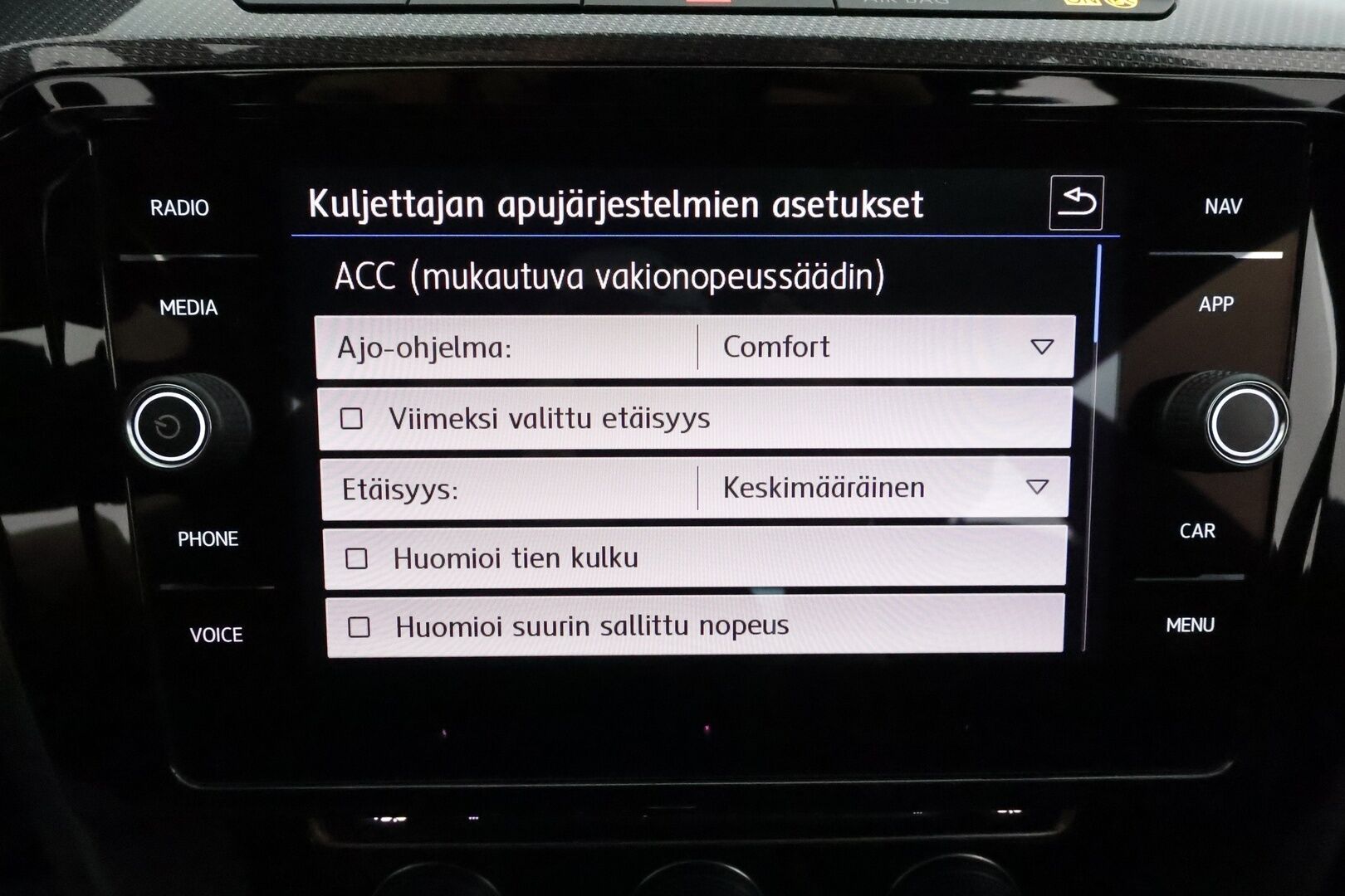 Volkswagen Arteon 2018 R-Line Limited Edition 2,0 TDI 110 kW DSG **Webasto / Koukku / ACC / Adapt.LED / Kamera / Navi / Keyless* - Suomi-auto / Kahdet VW omat vanteet / R-Line