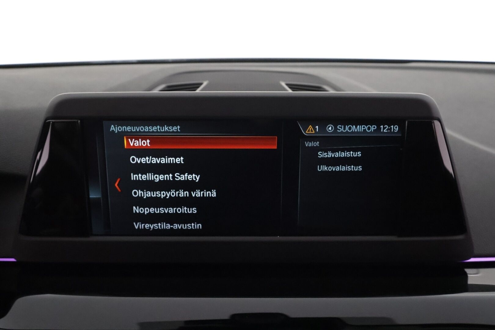 BMW 520 2018 G31 Touring 520d A Business Sport * ACC / P.kamera / Intelligent safety / Osasähköt / LED / Sporttipenkit * - Merkkihuollettu / Suomi-auto