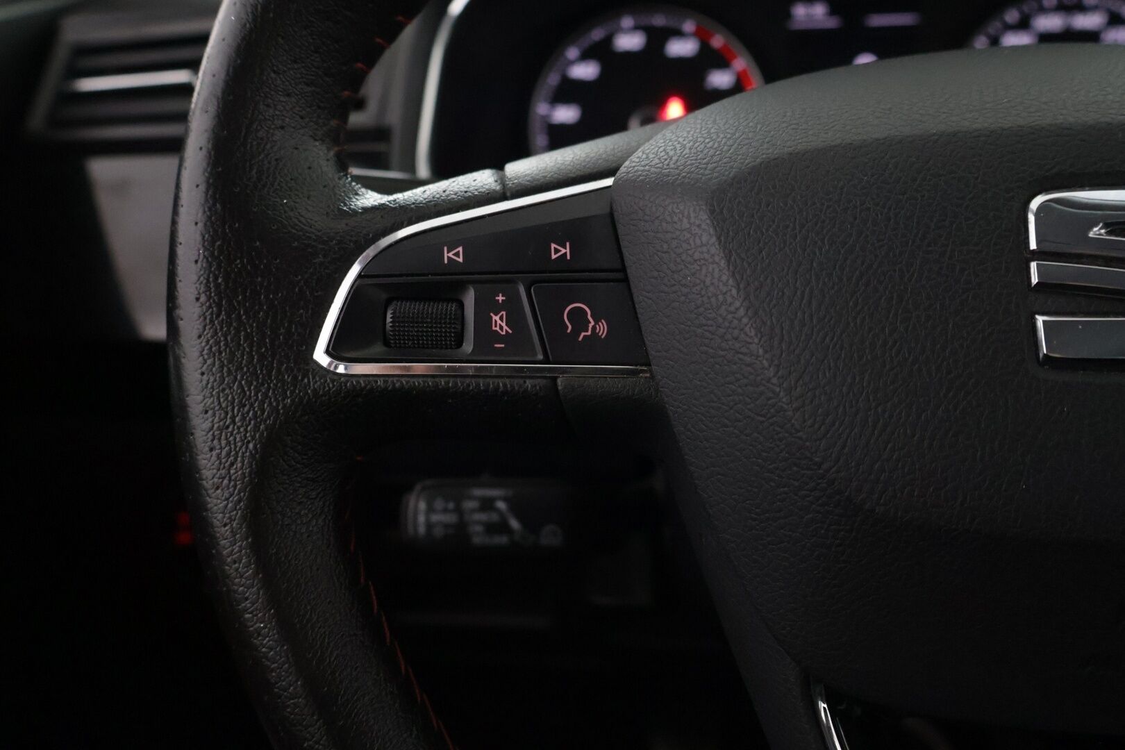 Seat Ibiza 2018 1,5 TSI EVO FR - ACC | Tutka | FR sport puskurit | Apple ja Android-auto | Suomi-auto 