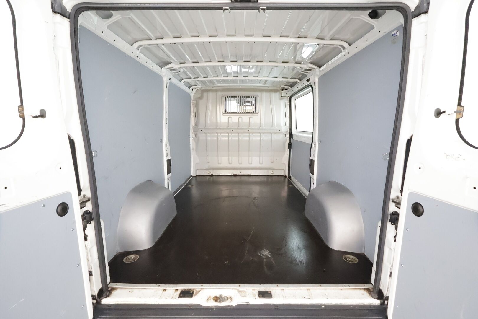 Citroen Jumper 2018 BlueHDi 130 35 L2H1 * Vakkari / Webasto / Koukku / Bluetooth / ALV / 2x Renkaat * - 1.Om Suomi-auto - HULLUT AVAJAISHULINAT KORKOTARJOUS 3,29 %