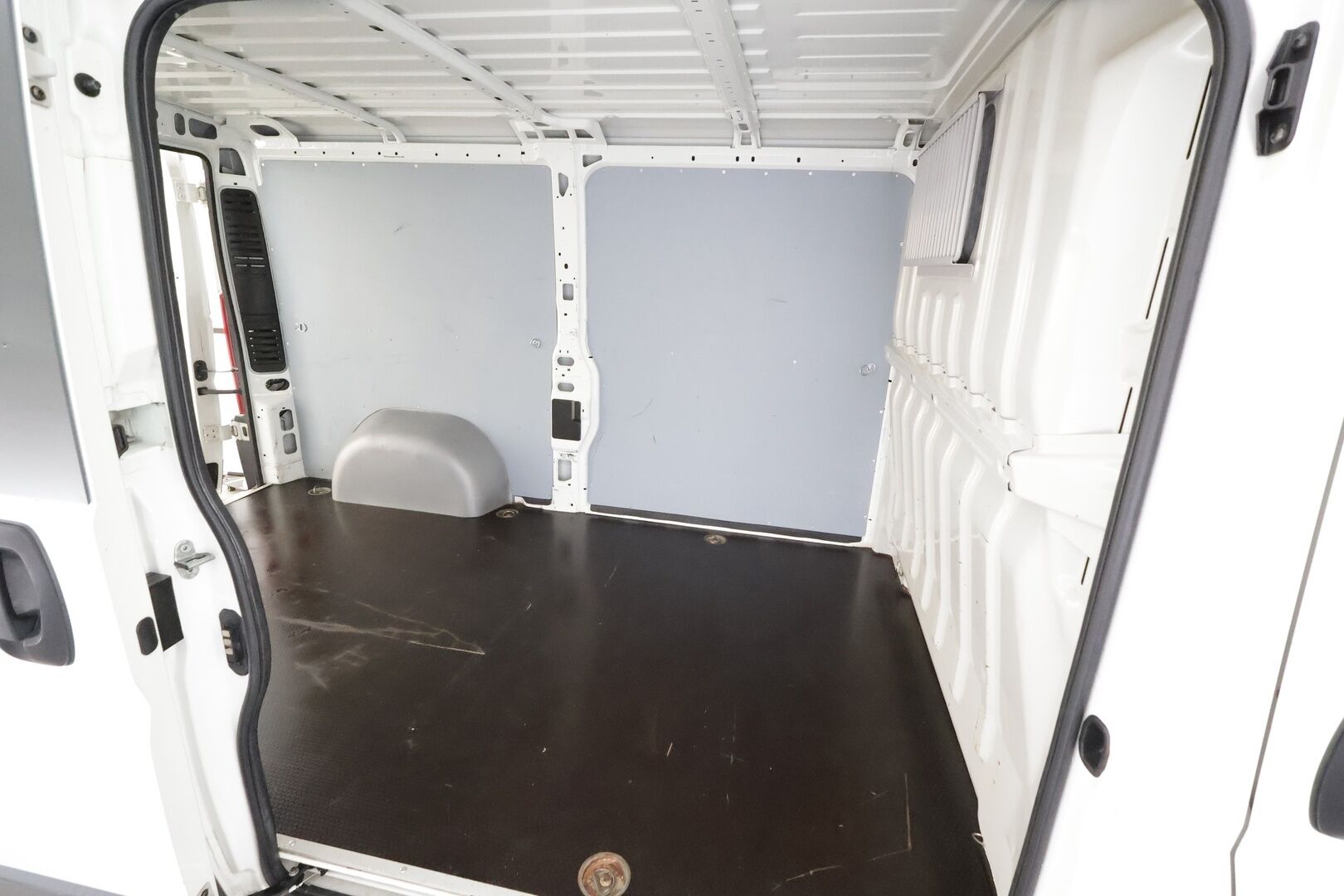 Citroen Jumper 2018 BlueHDi 130 35 L2H1 * Vakkari / Webasto / Koukku / Bluetooth / ALV / 2x Renkaat * - 1.Om Suomi-auto - HULLUT AVAJAISHULINAT KORKOTARJOUS 3,29 %