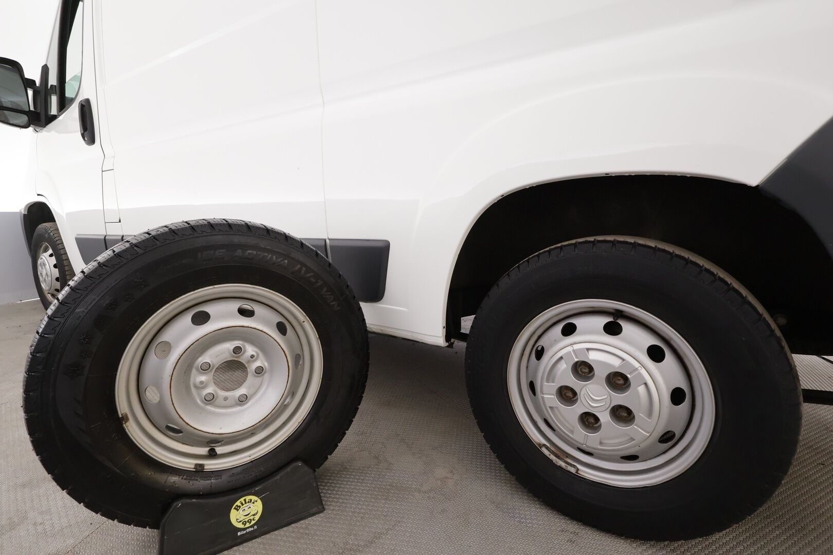 Citroen Jumper 2018 BlueHDi 130 35 L2H1 * Vakkari / Webasto / Koukku / Bluetooth / ALV / 2x Renkaat * - 1.Om Suomi-auto - HULLUT AVAJAISHULINAT KORKOTARJOUS 3,29 %