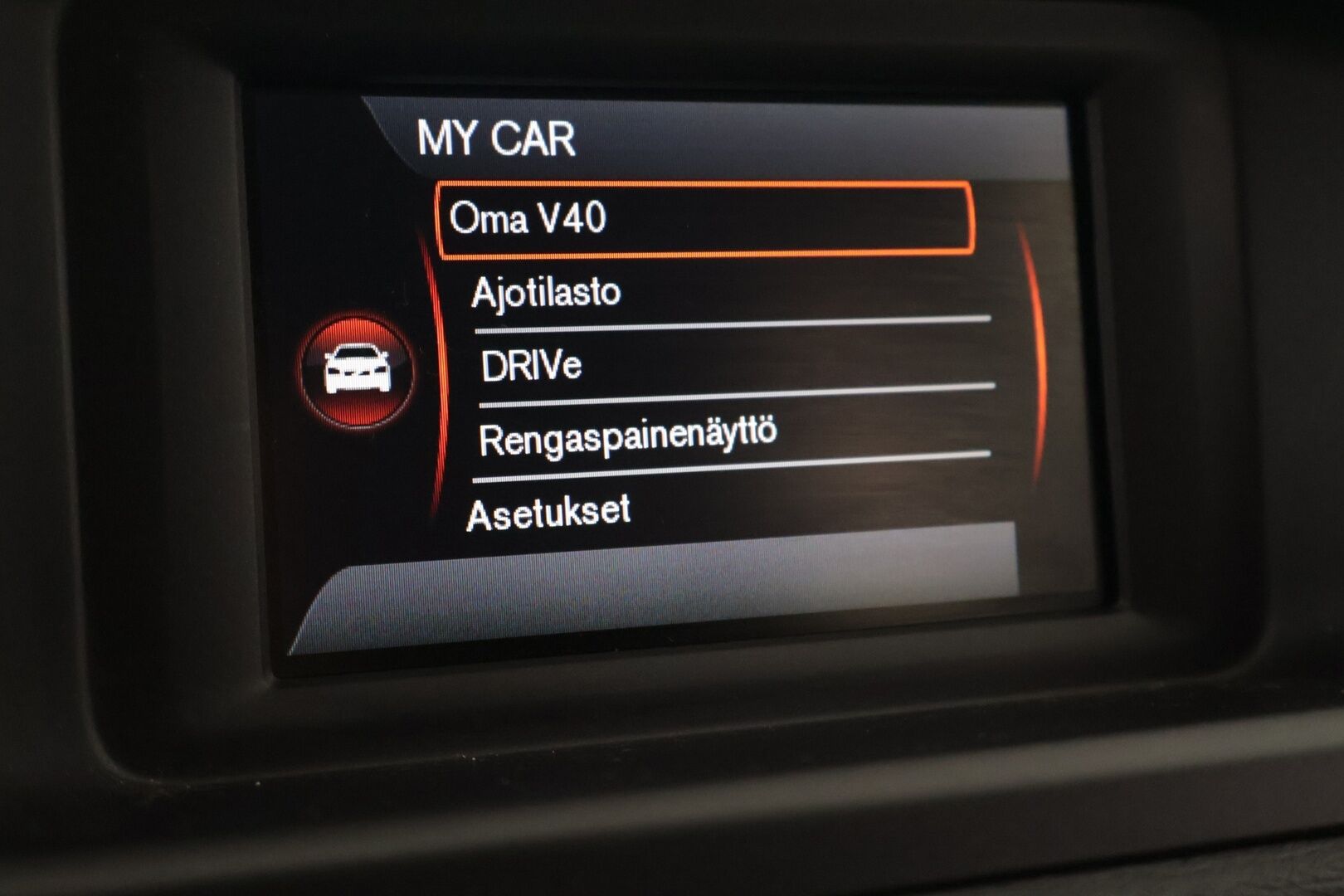 Volvo V40 2018 T2 Kinetic - T2 Kinetic | Suomi-auto | Xenon | Digimittaristo | Vakkari | Lohkolämmitin