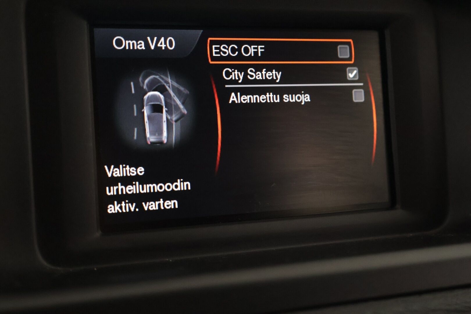 Volvo V40 2018 T2 Kinetic - T2 Kinetic | Suomi-auto | Xenon | Digimittaristo | Vakkari | Lohkolämmitin