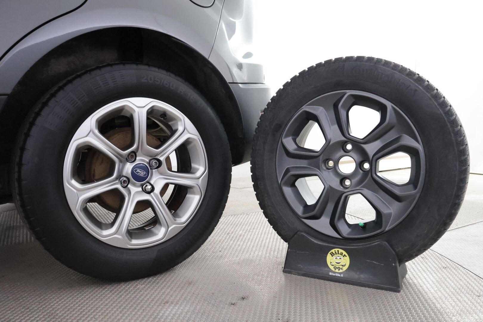 Ford Ecosport 2018 Ford Ecosport 1,0 EcoBoost 140hv M6 Titanium 5-ovinen / P-kamera / Apple&Android / Vakkari / Lohko / Puolinahat - Suomi-auto / 2x renkaat alumiinivanteilla / Edulliset käyttökustannukset