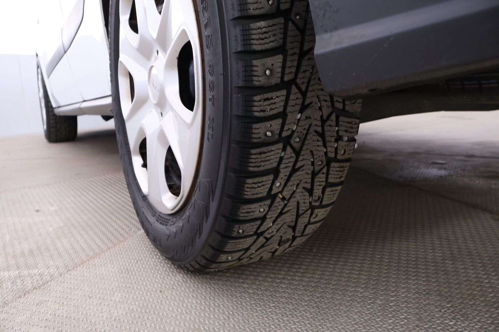 Ford Transit Courier 2018 1,5 TDCi 75 hv M6 Trend - YritysOutlet - Myydään vain yrityksille - *ALV-vähennyskelpoinen / Läpilastattava / Suomi-auto / Lohkolämmitin / Lämmitettävä tuulilasi / 2x peltivanteet & renkaat*