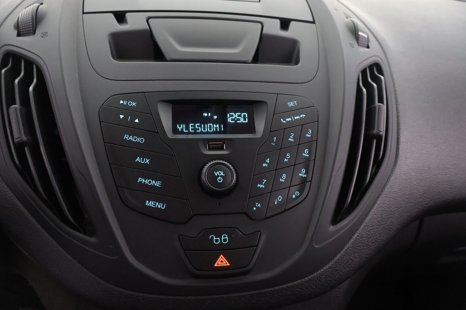 Ford Transit Courier 2018 1,5 TDCi 75 hv M6 Trend - YritysOutlet - Myydään vain yrityksille - *ALV-vähennyskelpoinen / Läpilastattava / Suomi-auto / Lohkolämmitin / Lämmitettävä tuulilasi / 2x peltivanteet & renkaat*