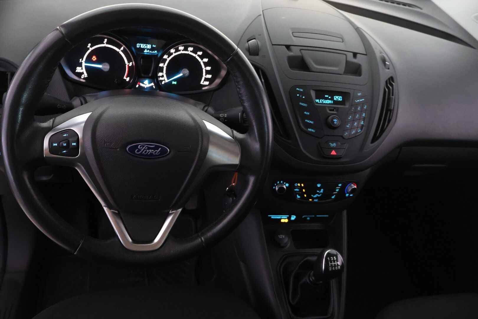 Ford Transit Courier 2018 1,5 TDCi 75 hv M6 Trend - YritysOutlet - Myydään vain yrityksille - *ALV-vähennyskelpoinen / Läpilastattava / Suomi-auto / Lohkolämmitin / Lämmitettävä tuulilasi / 2x peltivanteet & renkaat*