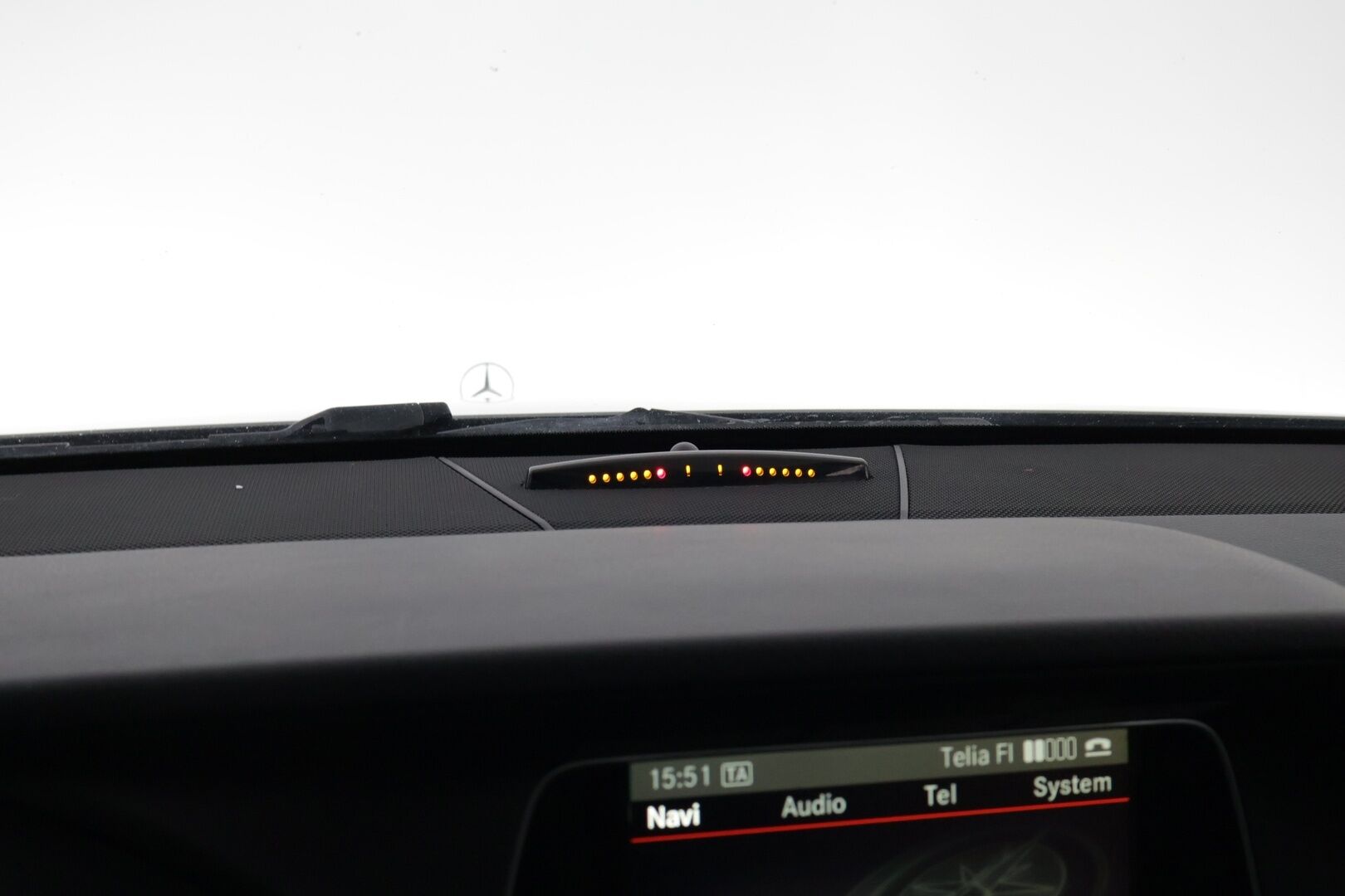 Mercedes-Benz E 2015 220 BlueTec A Business * Ortopedit / ILS LED / Vetokoukku / Peruutustutkat / Vakkari / Lohko & Sisäpistoke - 2x Hyvät renkaat aluvantein / AdBlue rempattu / Juuri tullut Tampereelle!