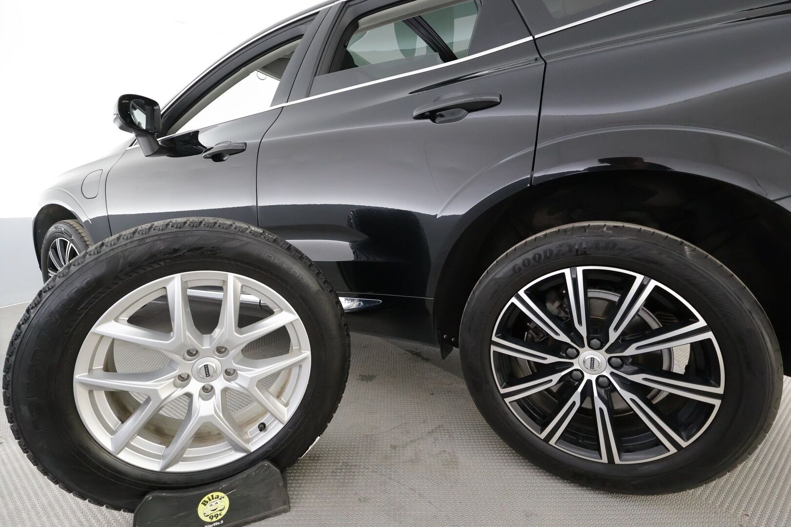 Volvo XC60 2018 T8 AWD Inscription aut - | Webasto | Ilma-alusta | Pilot assist | Panorama | P. Kamera | Vetokoukku | Sporttipenkki Muistilla | Full-LED |