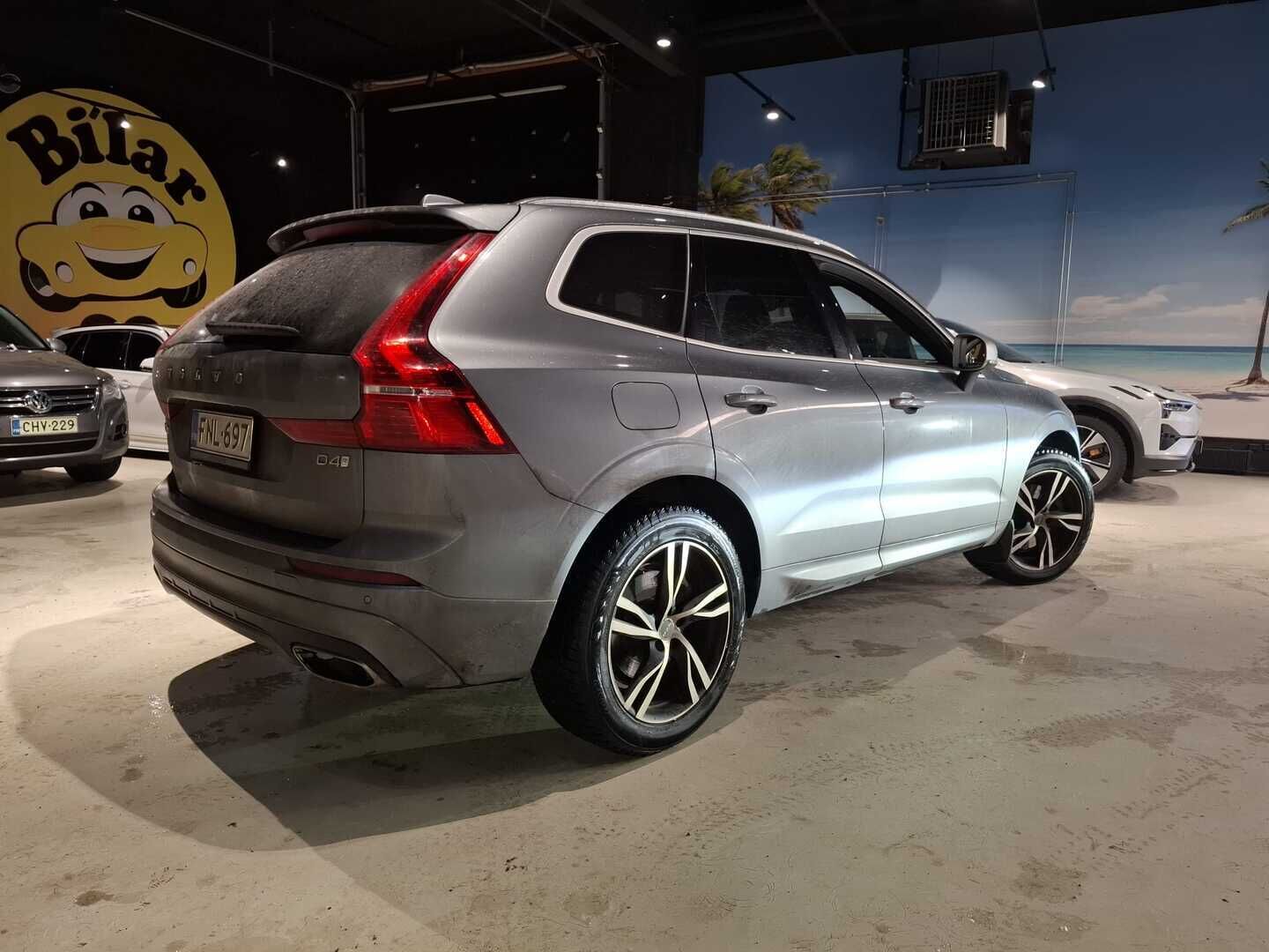 Volvo XC60 2019 D4 Business R-Design aut - *Webasto / P-kamera /  ACC / Nahka-Alcantra / Blis / Muistipenkki  / Led-ajovalot / Juuri saapunut Tampereelle!!
