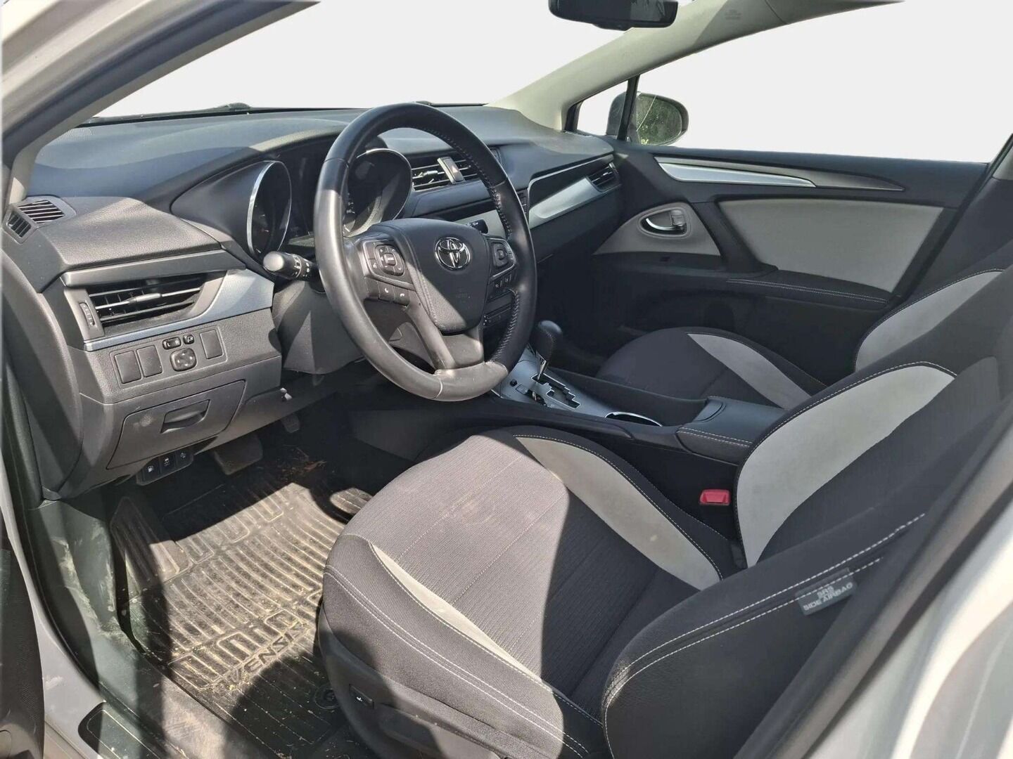 Toyota Avensis 2019 1,8 Valvematic Active Edition Touring Sports Multidrive S - 2.om Suomi-auto | Koukku | P-kamera | Vakkari | Lohko + sisätilalämmitin | Huoltokirja | 2x loistavat renkaat 