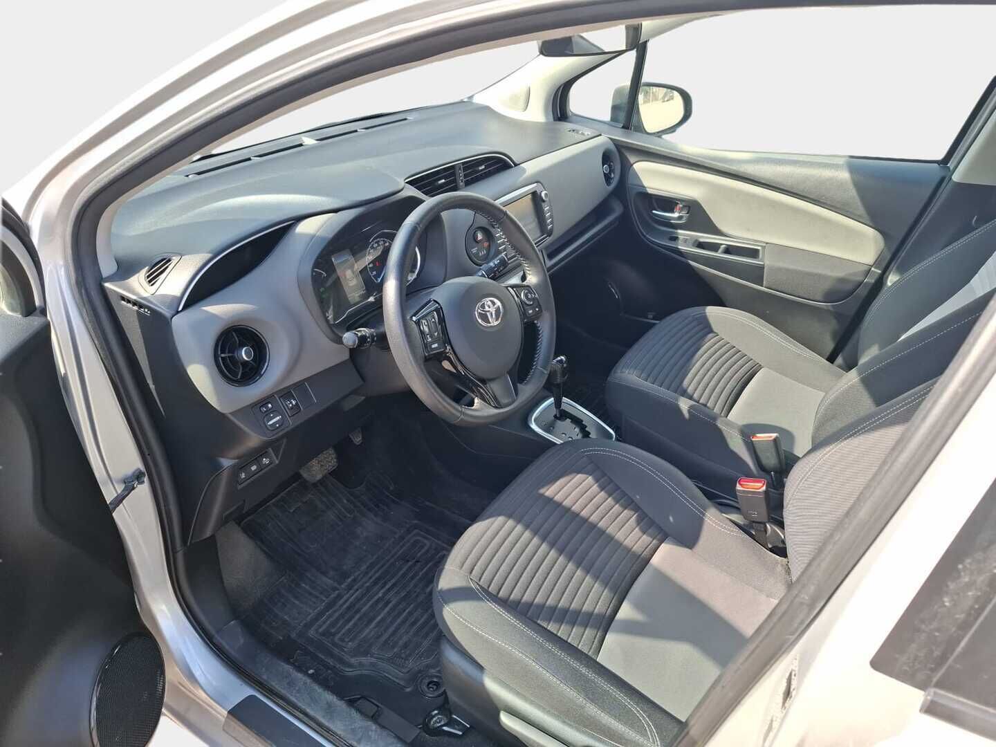 Toyota Yaris 2018 1,5 Hybrid Active 5ov *P-Kamera / Vakkari / Lohko / Lane Assist * - * Suomi-auto / Kahdet renkaat / Taloudellinen käyttis * - HULLUT AVAJAISHULINAT KORKOTARJOUS 3,29 %