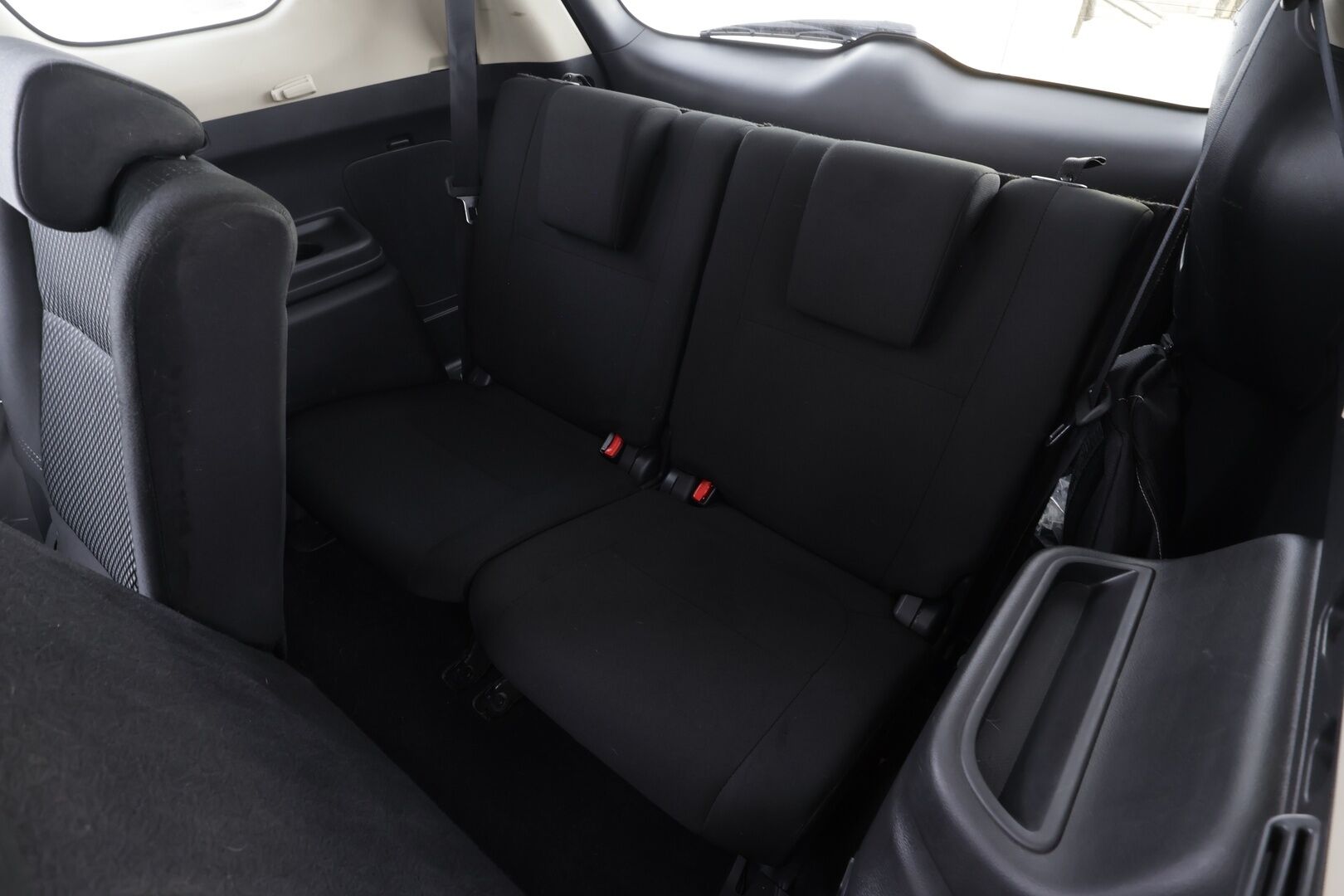 Mitsubishi Outlander 2019 2,0 MIVEC Active 2WD CVT 7P - | P.Kamera | Vakkari | Bluetooth | Apple&Android | Ratinlämmitys | Keyless | Facelift | Suomi-auto |