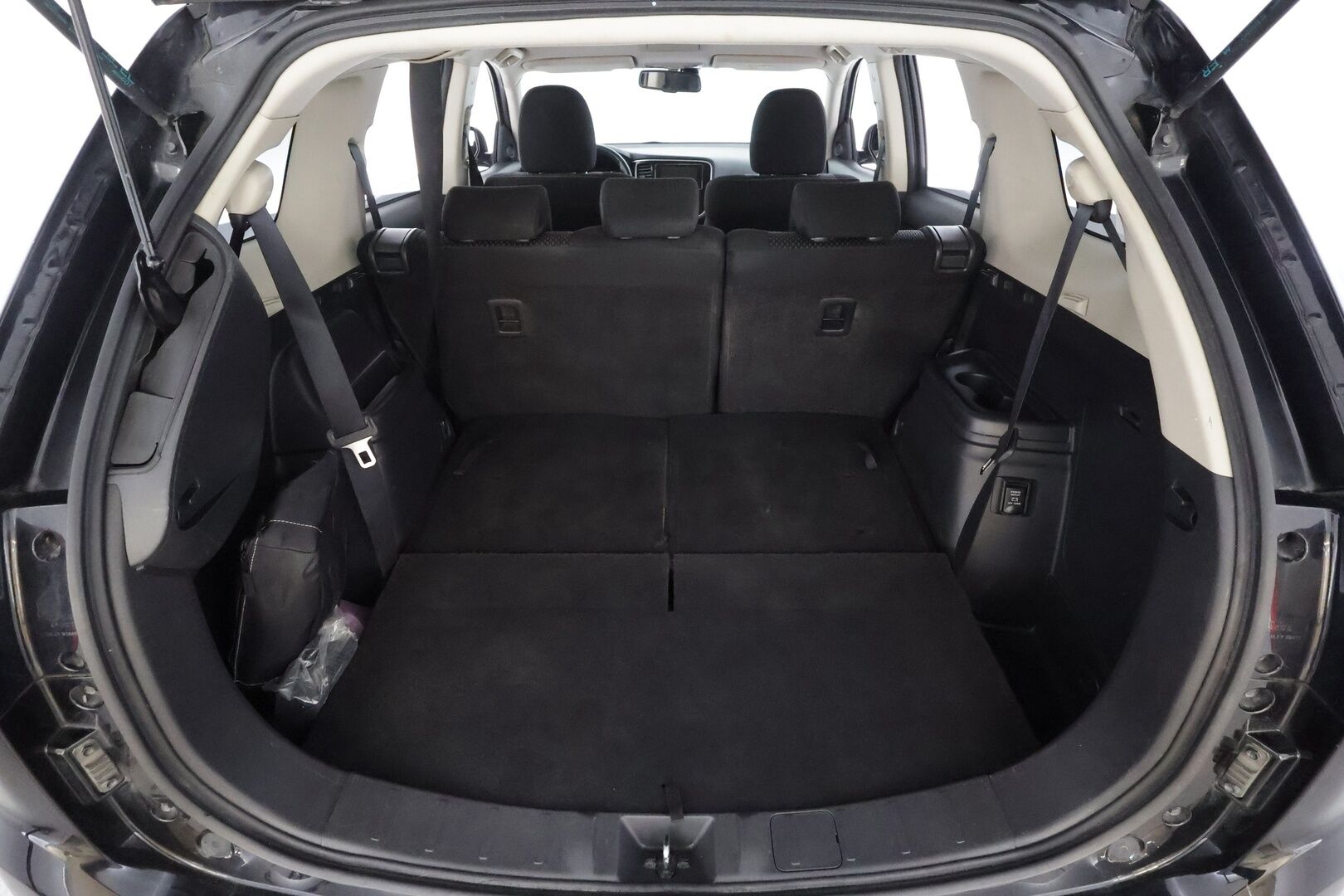 Mitsubishi Outlander 2019 2,0 MIVEC Active 2WD CVT 7P - | P.Kamera | Vakkari | Bluetooth | Apple&Android | Ratinlämmitys | Keyless | Facelift | Suomi-auto |