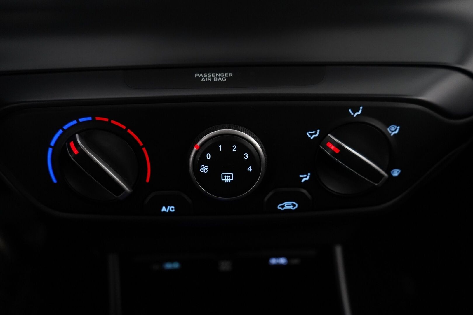 Hyundai i20 Hatchback 2021 1,0 T-GDI 100 hv 7-DCT Fresh *Kaistavahti / Vakkari / Tutka / Ratinlämmitin* - 1-om. Suomi-auto / Juuri huollettu 