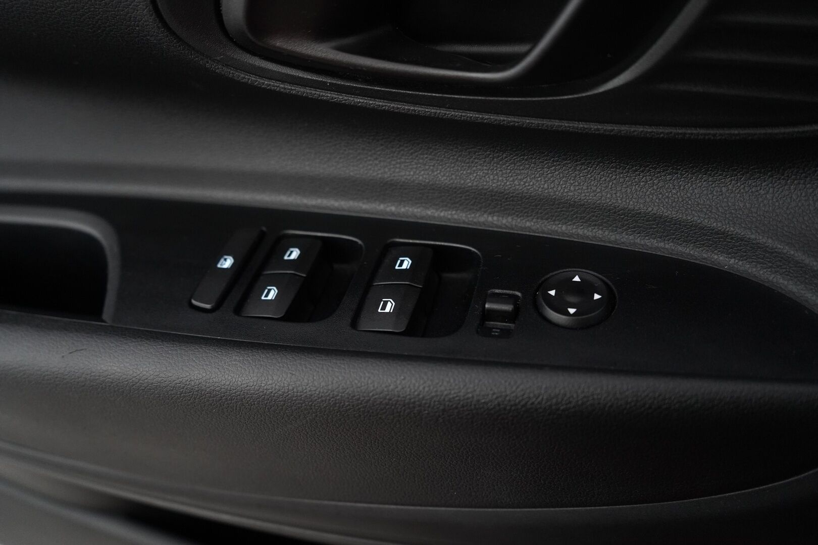 Hyundai i20 Hatchback 2021 1,0 T-GDI 100 hv 7-DCT Fresh *Kaistavahti / Vakkari / Tutka / Ratinlämmitin* - 1-om. Suomi-auto / Juuri huollettu 