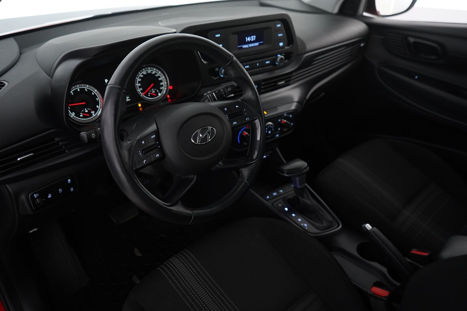 Hyundai i20 Hatchback 2021 1,0 T-GDI 100 hv 7-DCT Fresh *Kaistavahti / Vakkari / Tutka / Ratinlämmitin* - 1-om. Suomi-auto / Juuri huollettu 