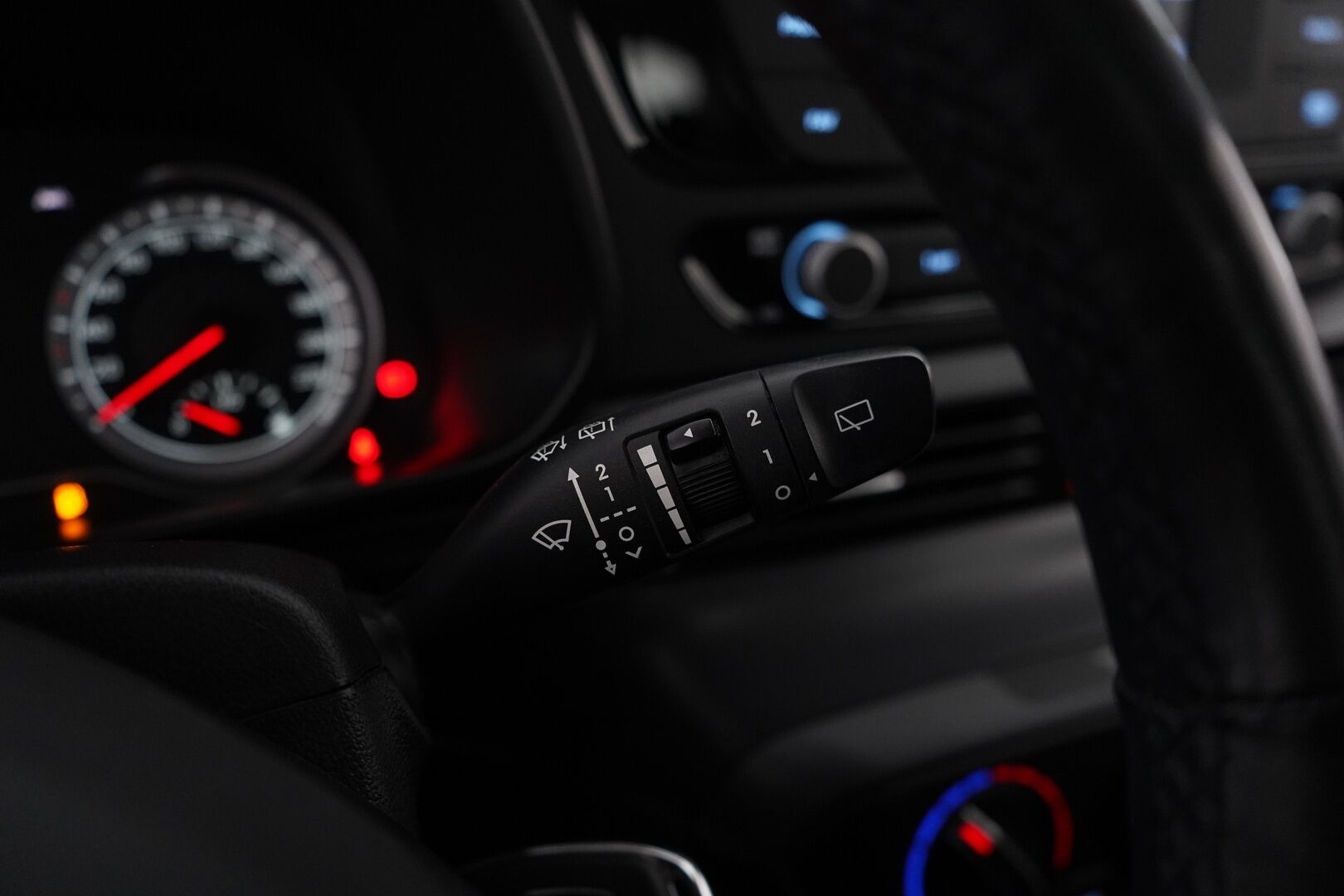 Hyundai i20 Hatchback 2021 1,0 T-GDI 100 hv 7-DCT Fresh *Kaistavahti / Vakkari / Tutka / Ratinlämmitin* - 1-om. Suomi-auto / Juuri huollettu 