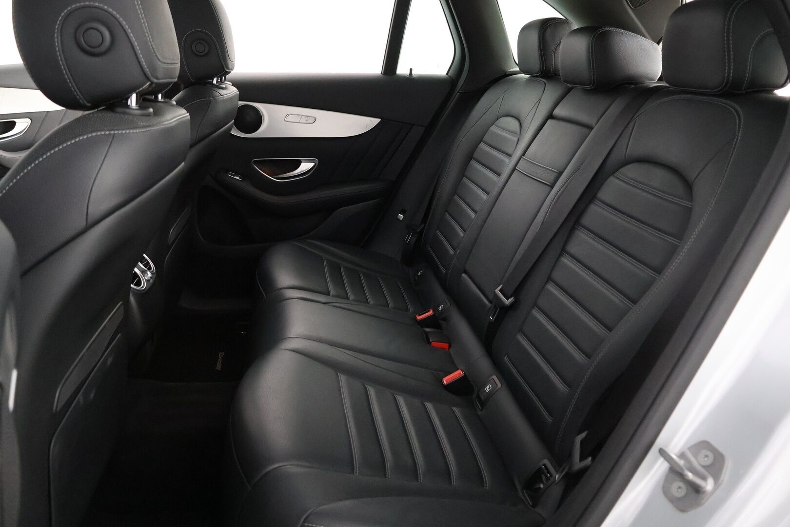 Mercedes-Benz GLC 2018 350 e 4MATIC A Premium Business AMG - Panoraama | Ilmastoidut Nahat | Peruutuskamera | Vetokoukku | ILS LED | Comand Navi | SoH 53%!