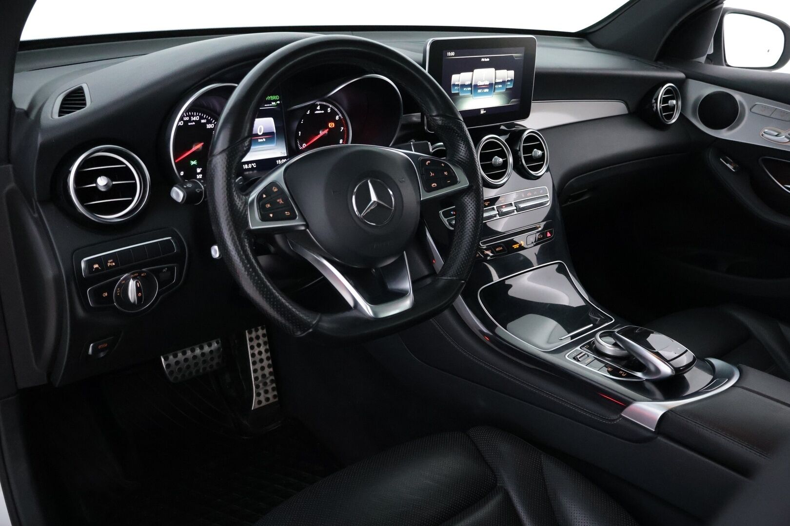 Mercedes-Benz GLC 2018 350 e 4MATIC A Premium Business AMG - Panoraama | Ilmastoidut Nahat | Peruutuskamera | Vetokoukku | ILS LED | Comand Navi | SoH 53%!