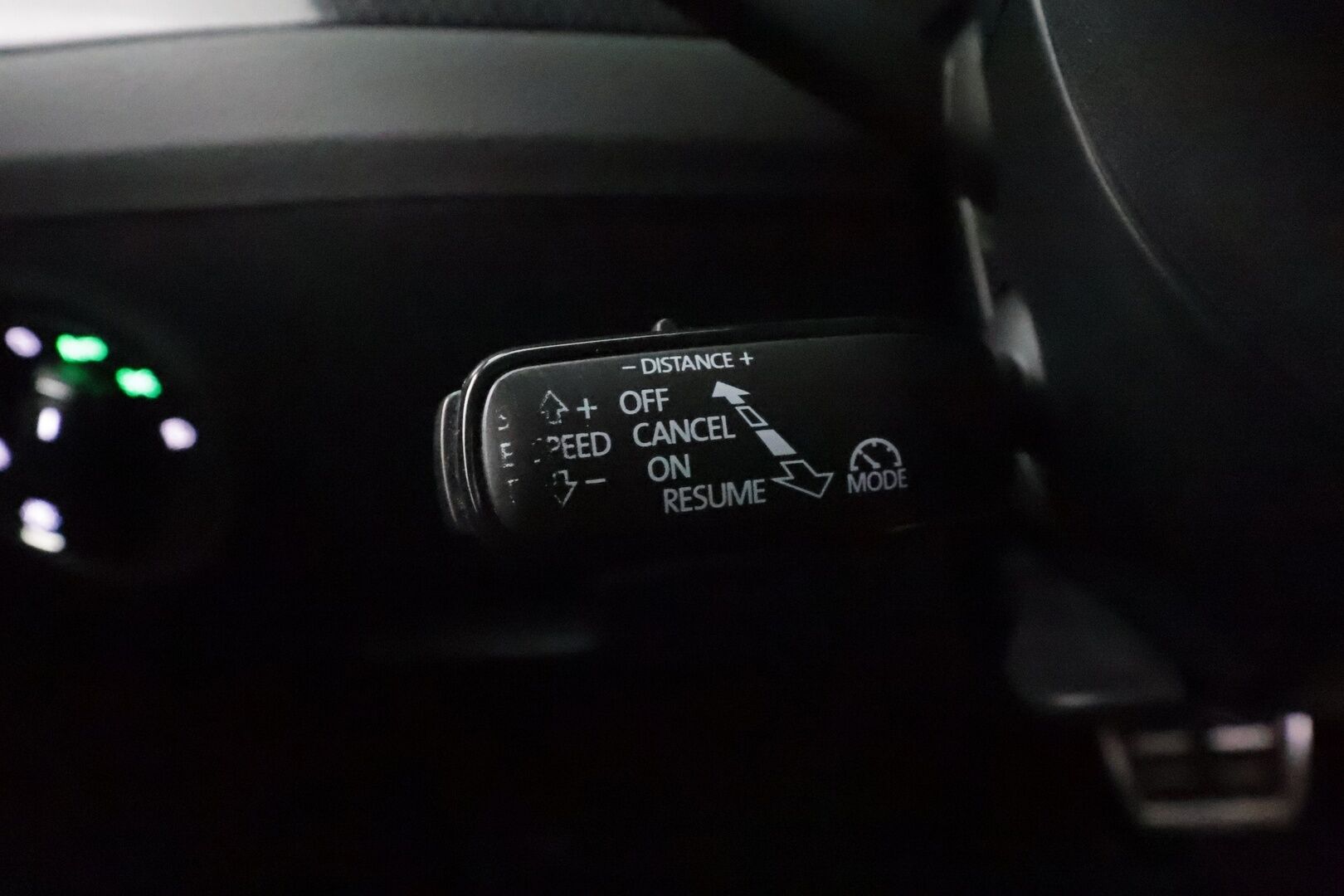 Skoda Superb 2019 2,0 TDI 190 4x4 SportLine DSG * Webasto / ACC / Xenon / P.Kamera / Muistipenkki / Canton / Lasikattoluukku / Keyless * - Suomi-auto / Kahdet renkaat aluvanteilla