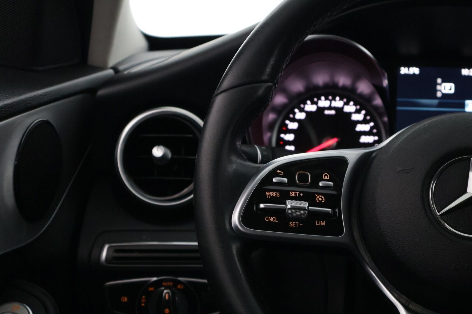 Mercedes-Benz C 2019 200 d A Business Avantgarde - Siisti C-sarjalainen / Tulossa myyntiin! 